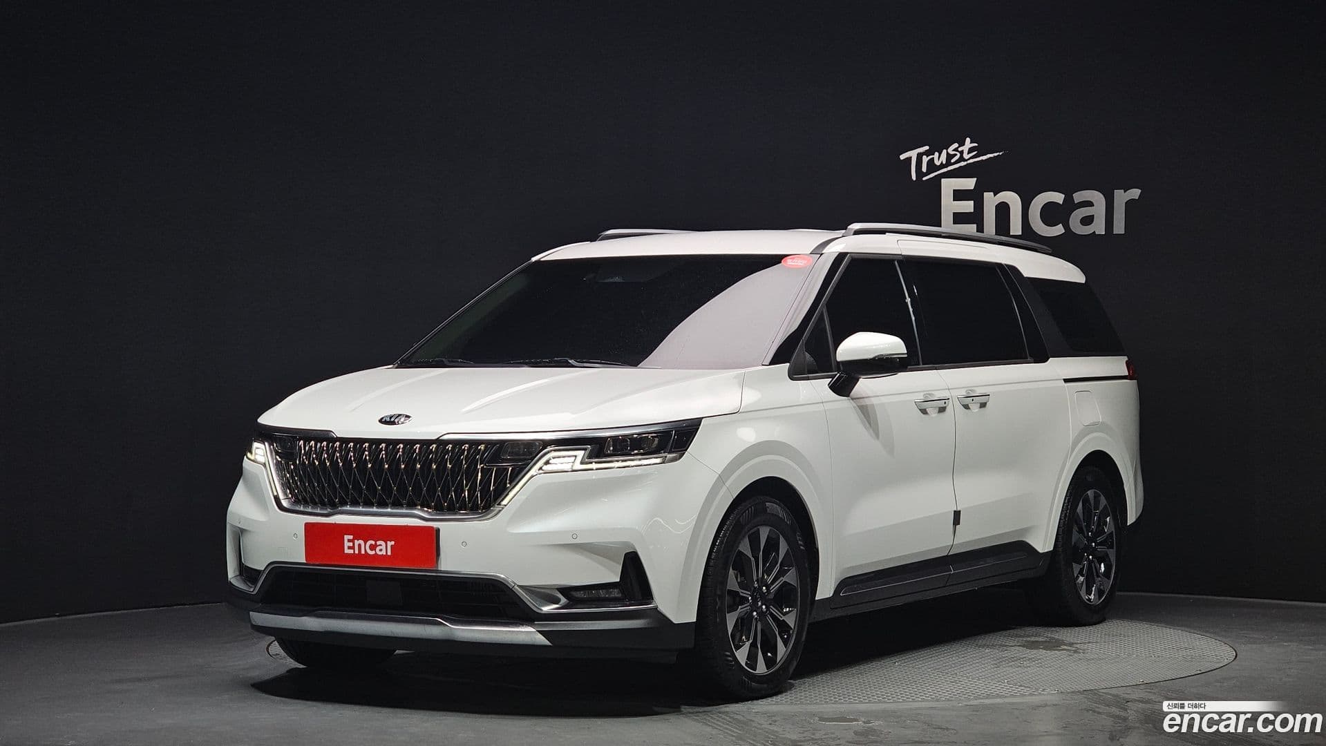 Main__Slider__Photo:Canival Kia 2020.9-0