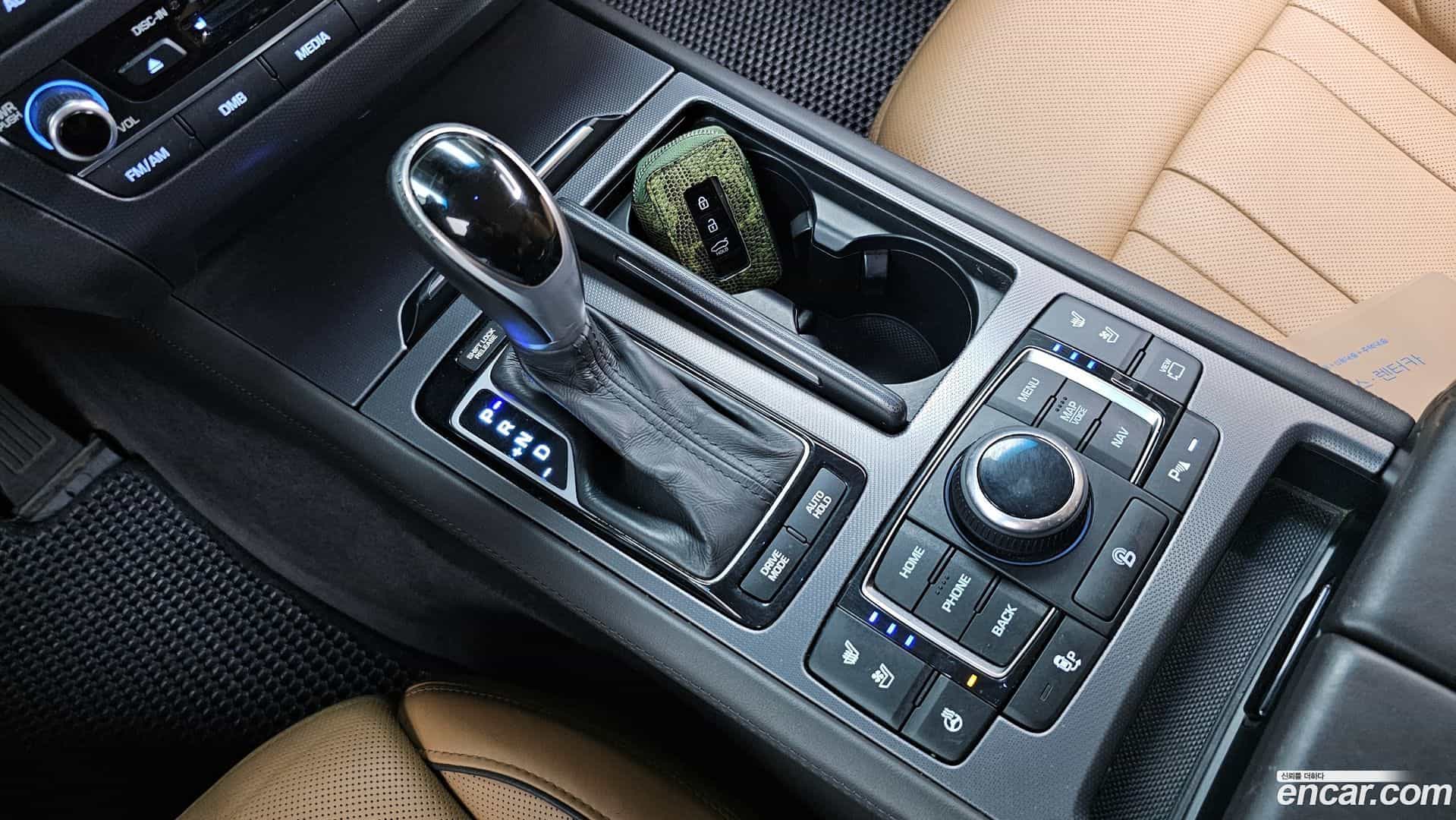 Genesis Hyundai 2014.1-INNER-9