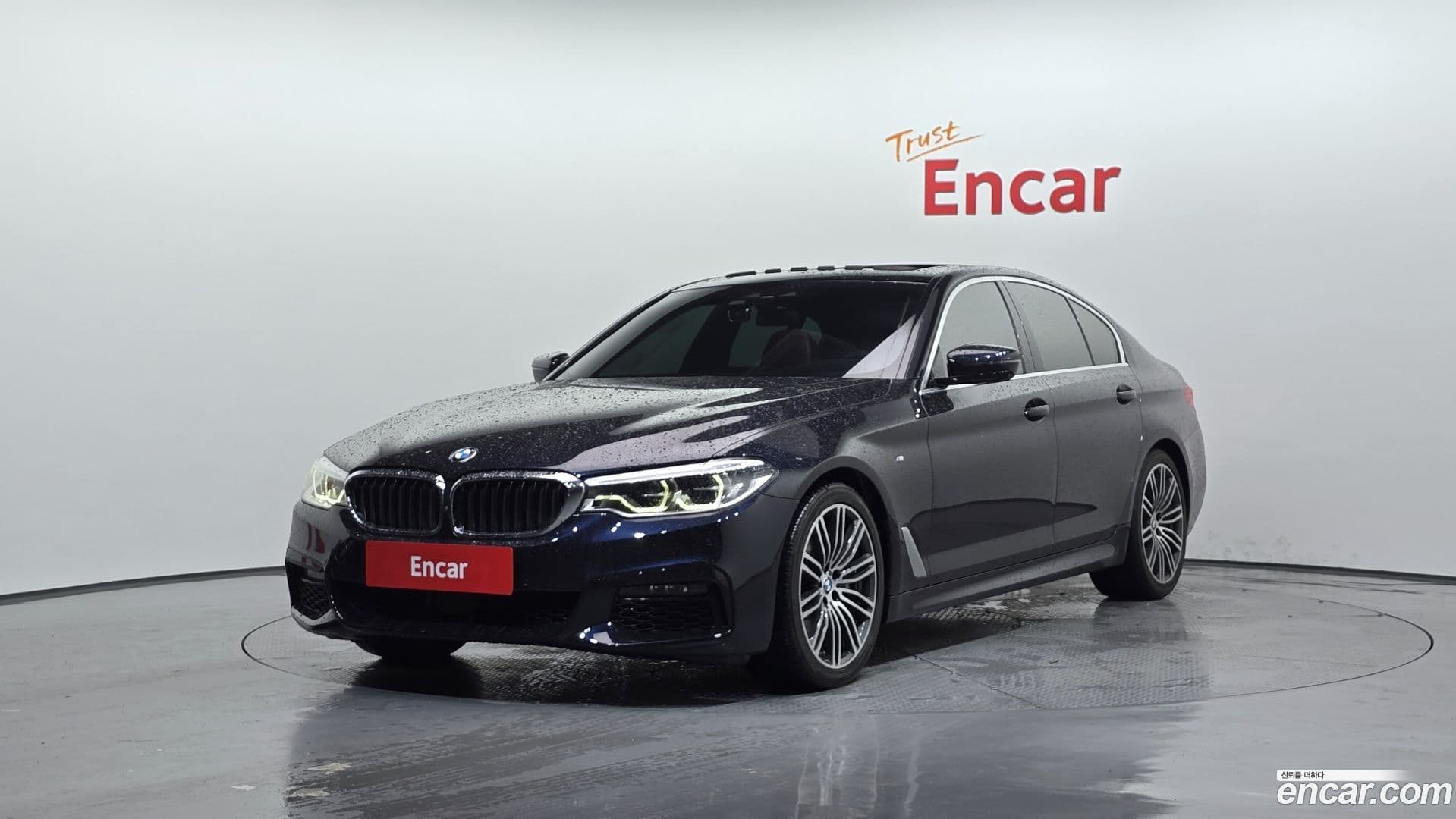Main__Slider__Photo:5-Series BMW 2019.8-0