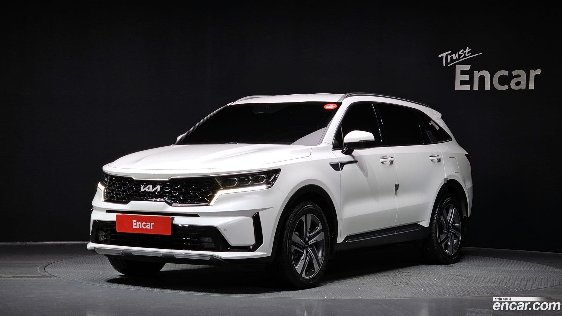 Main__Slider__Photo:Sorento Kia 2022.3-0