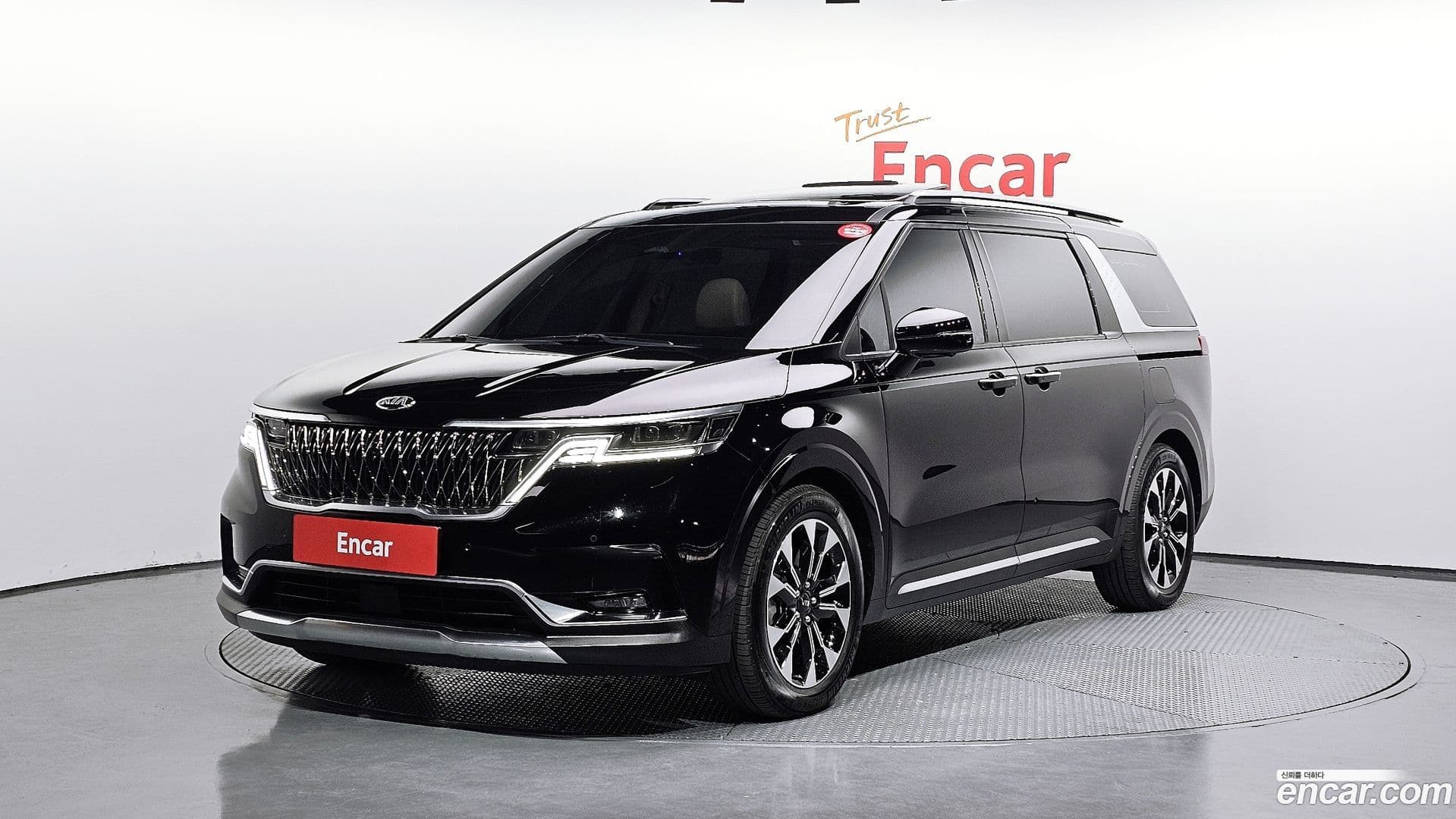Main__Slider__Photo:Canival Kia 2020.10-0