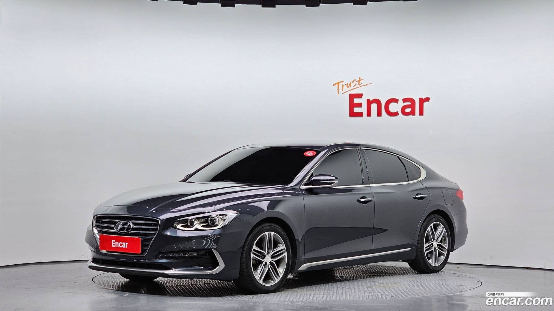 Main__Slider__Photo:Grandeur Hyundai 2018.0-0