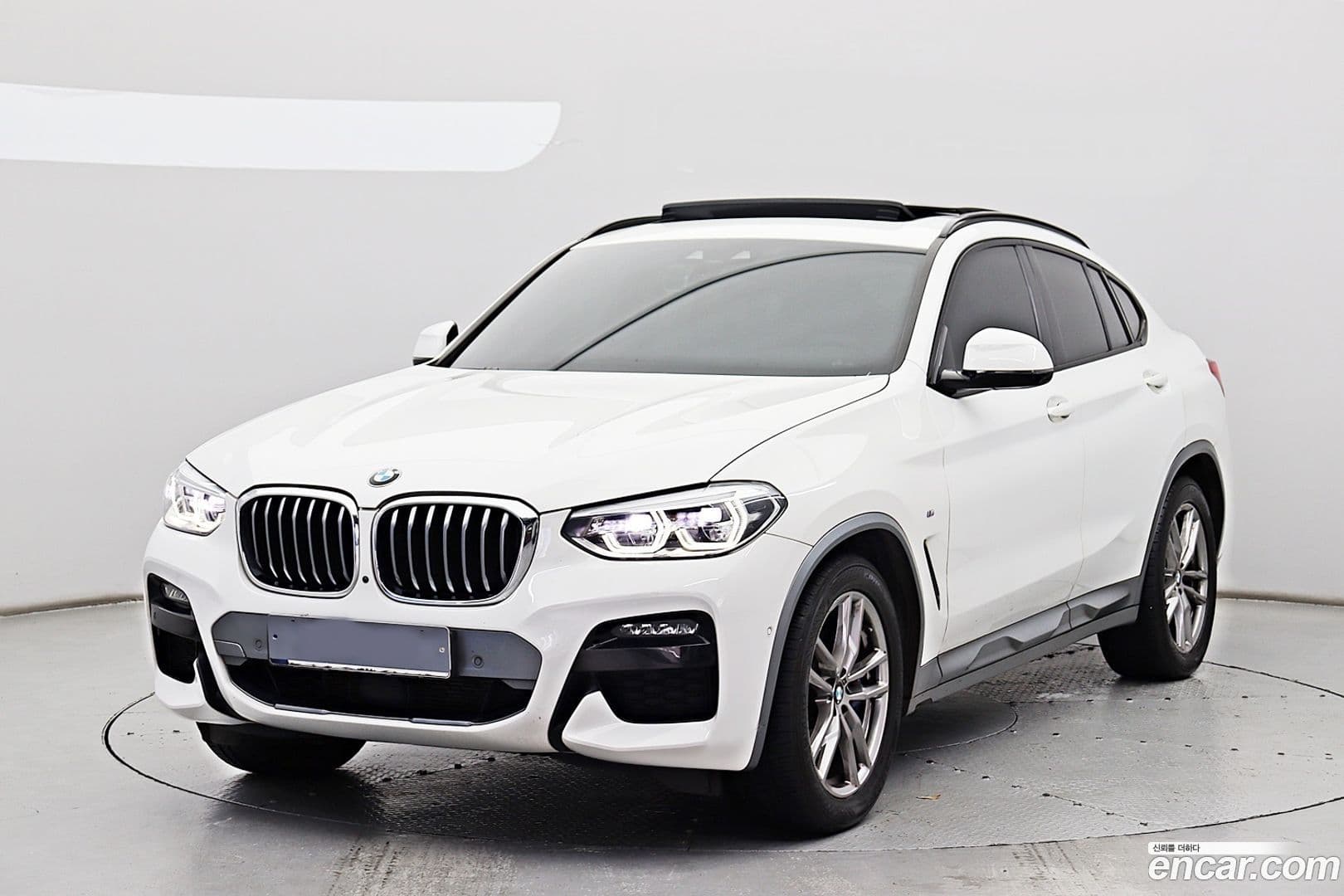 Main__Slider__Photo:X4 BMW 2021.2-0