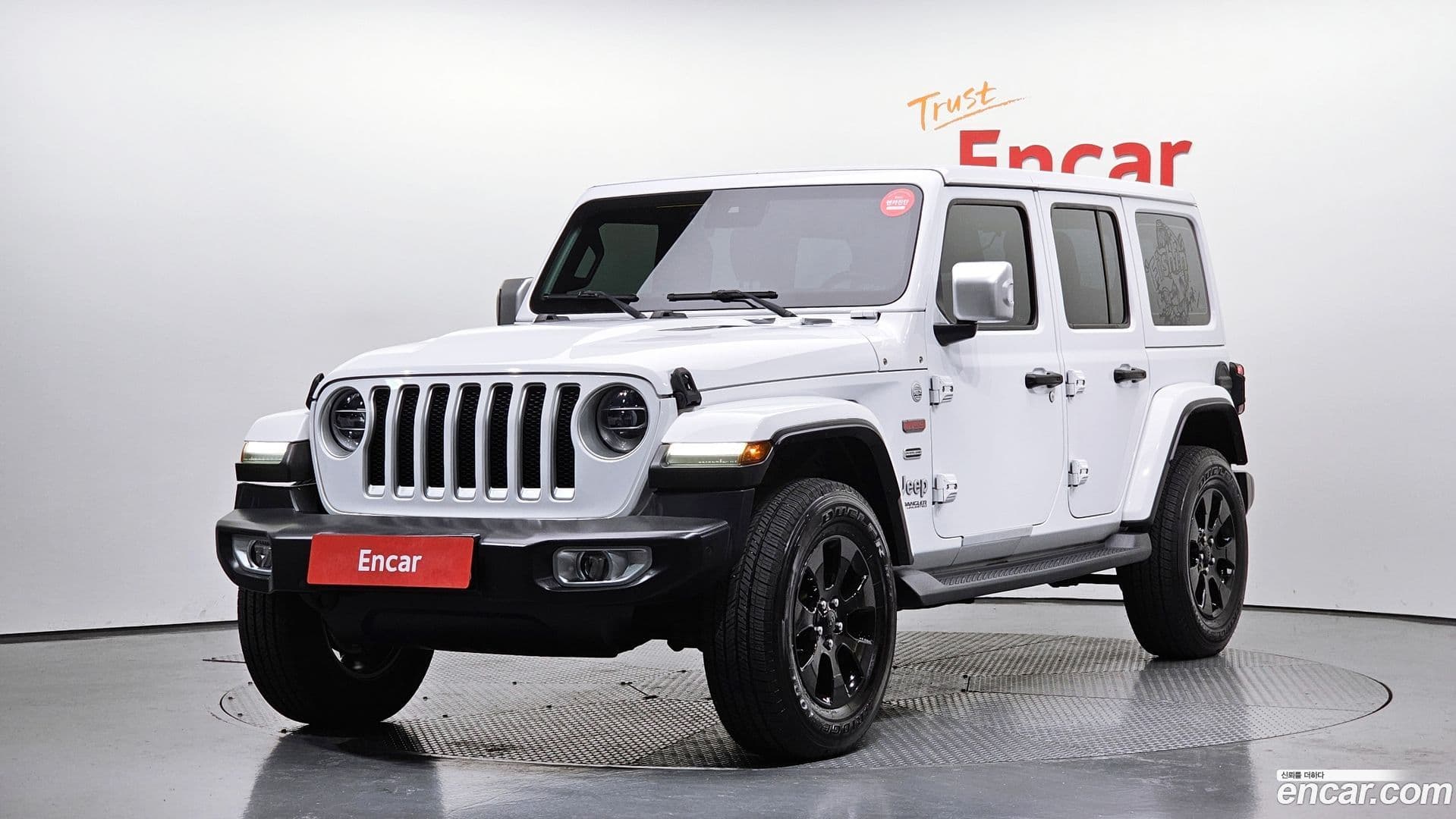 Main__Slider__Photo:Wrangler Jeep 2019.11-0