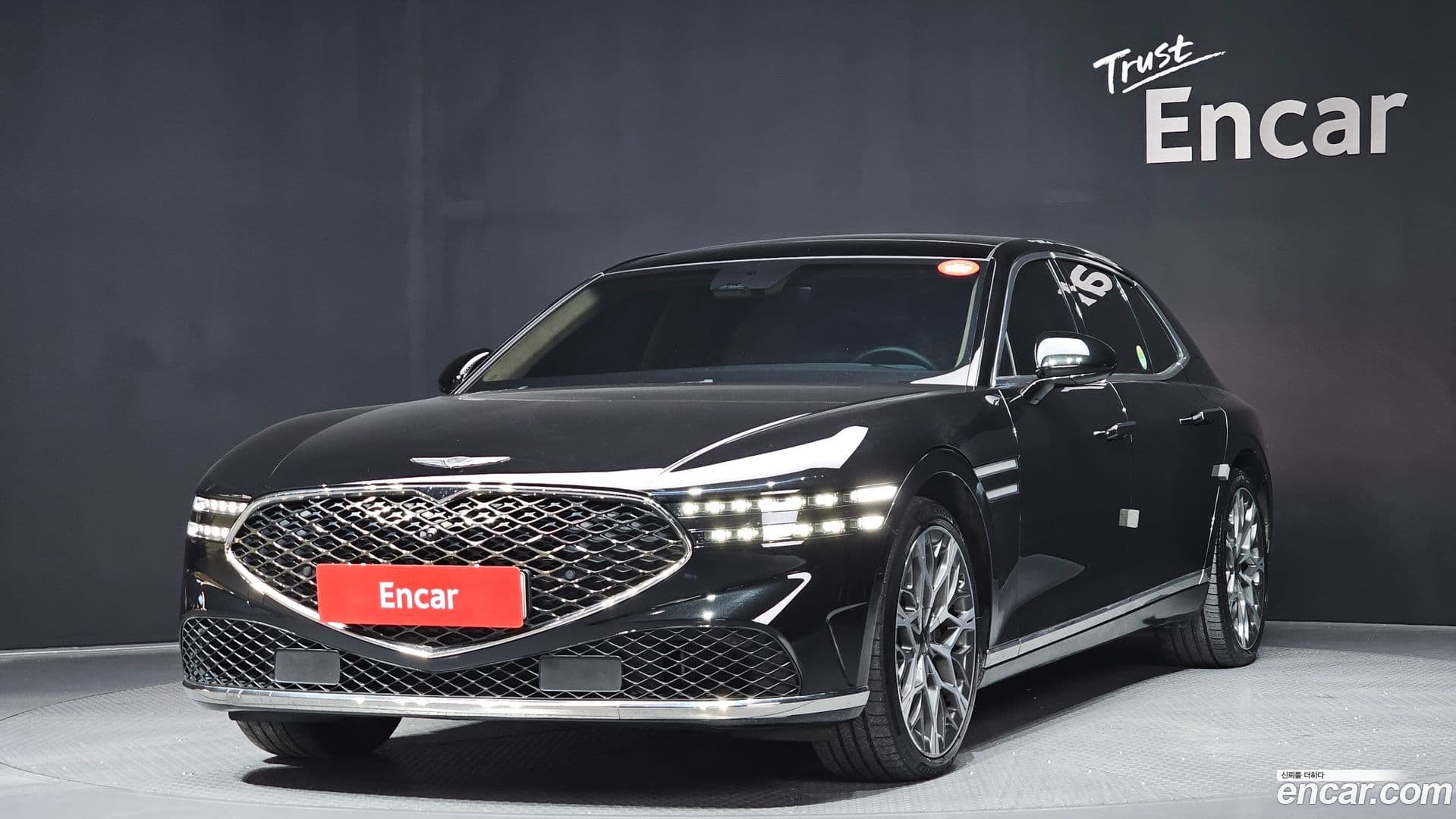 Main__Slider__Photo:G90 Genesis 2023.8-0