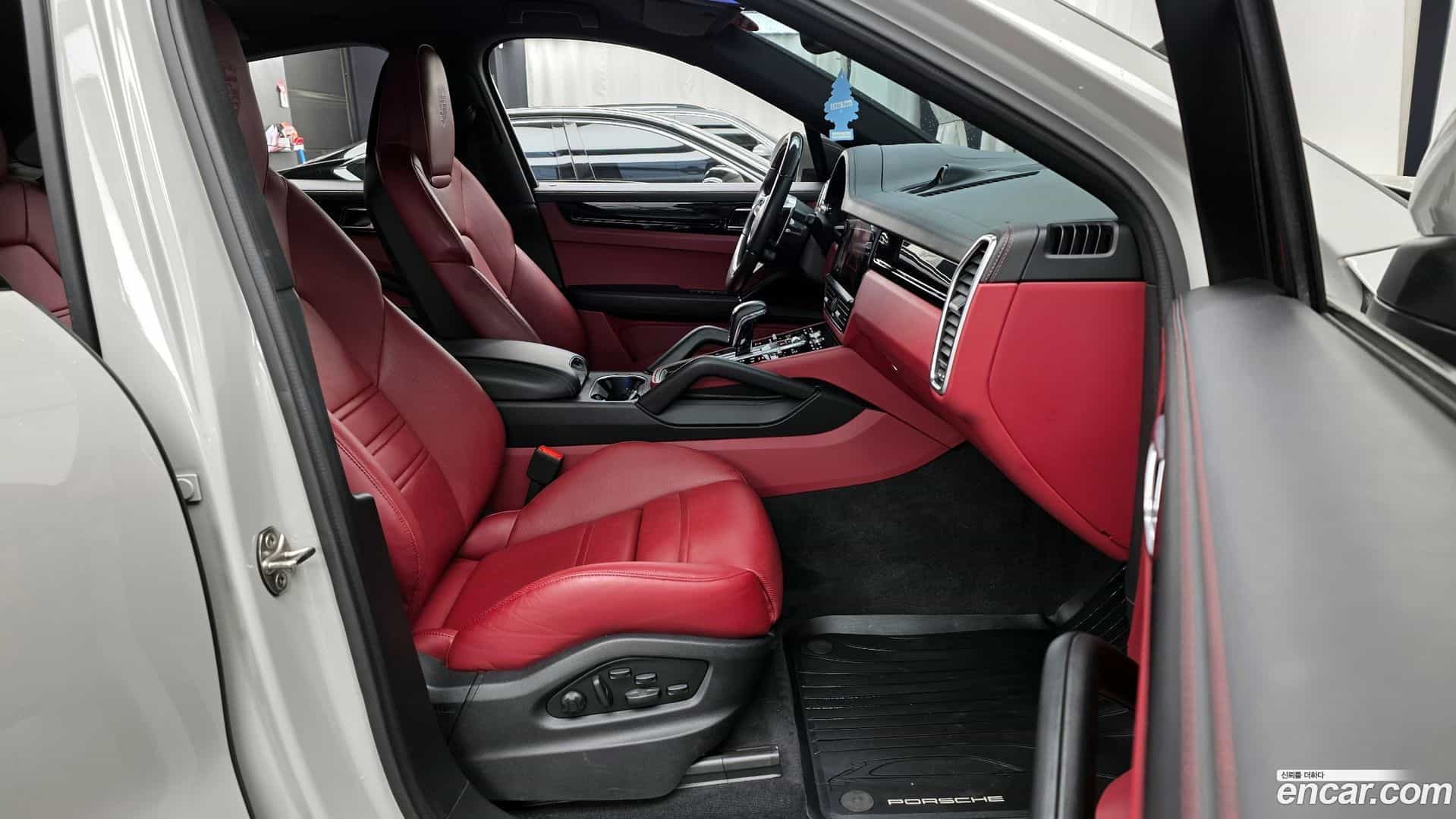 Cayenne Porsche 2022.1-OPTION-015
