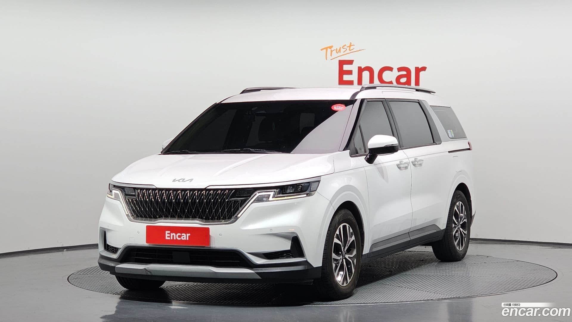 Main__Slider__Photo:Canival Kia 2021.10-0