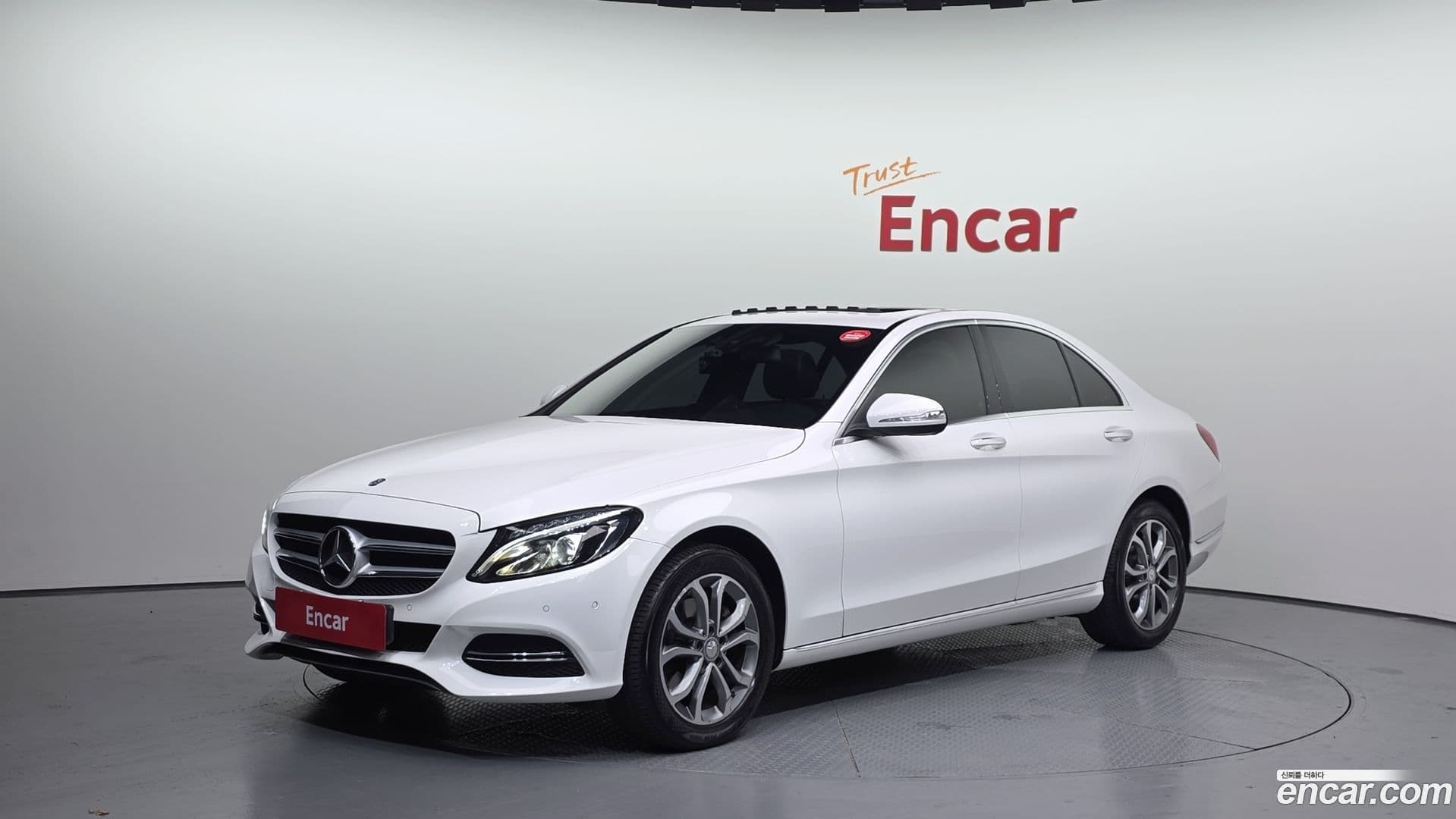 Main__Slider__Photo:C-Class Mercedes-Benz 2015.0-0
