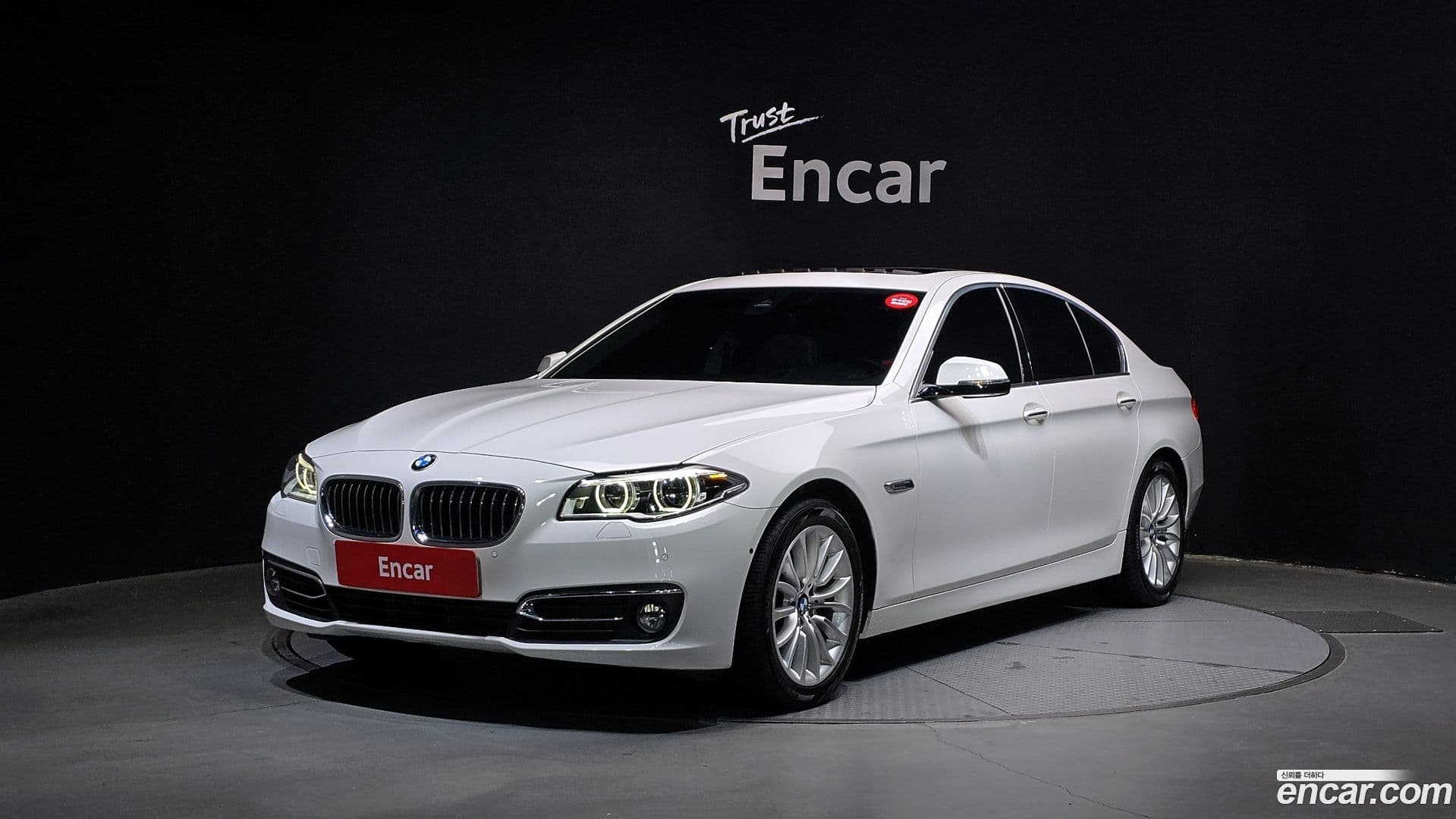 Main__Slider__Photo:5-Series BMW 2016.4-0