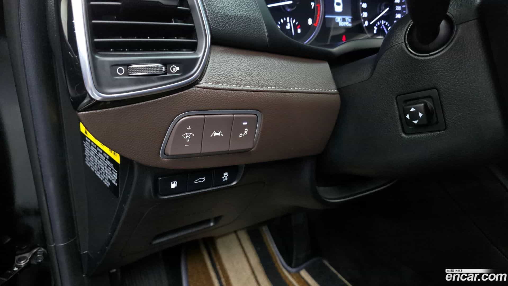 Grandeur Hyundai 2018.1-OPTION-17