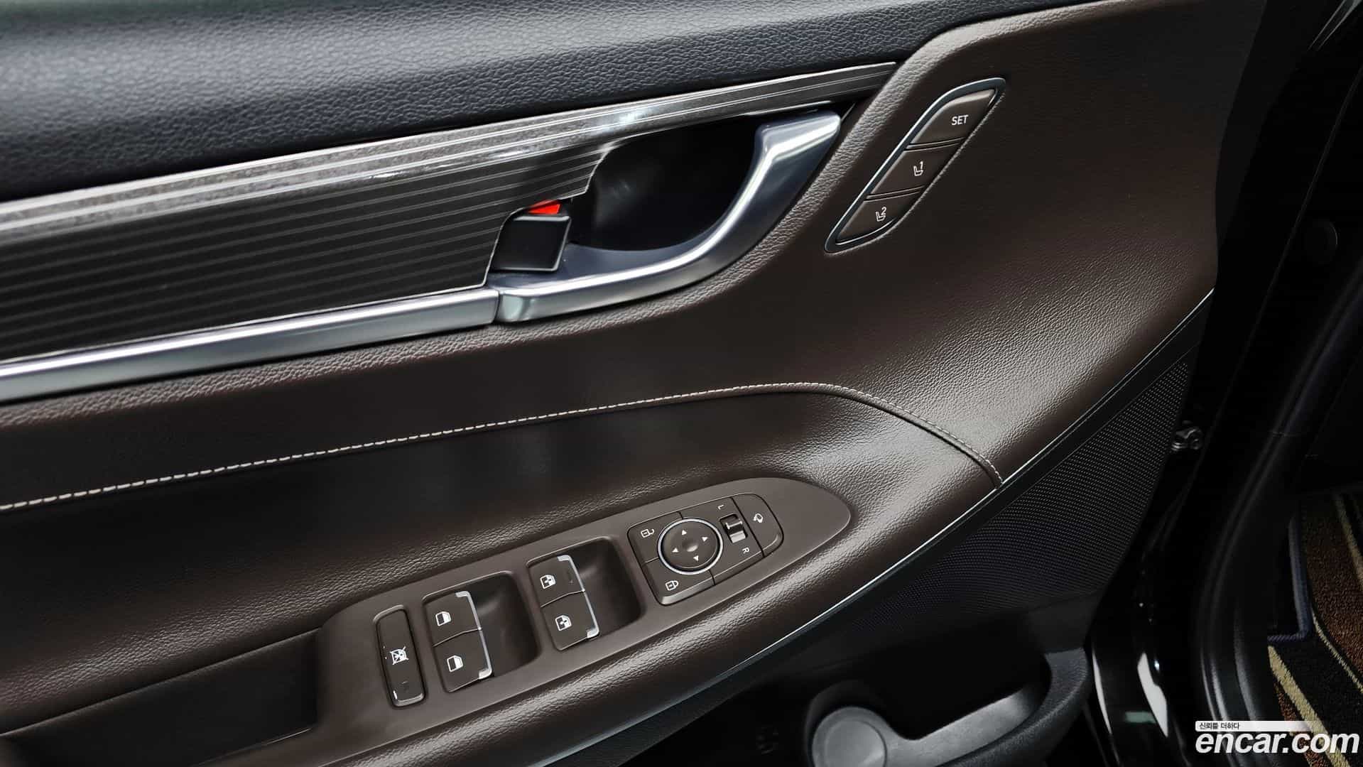 Grandeur Hyundai 2018.1-OPTION-22