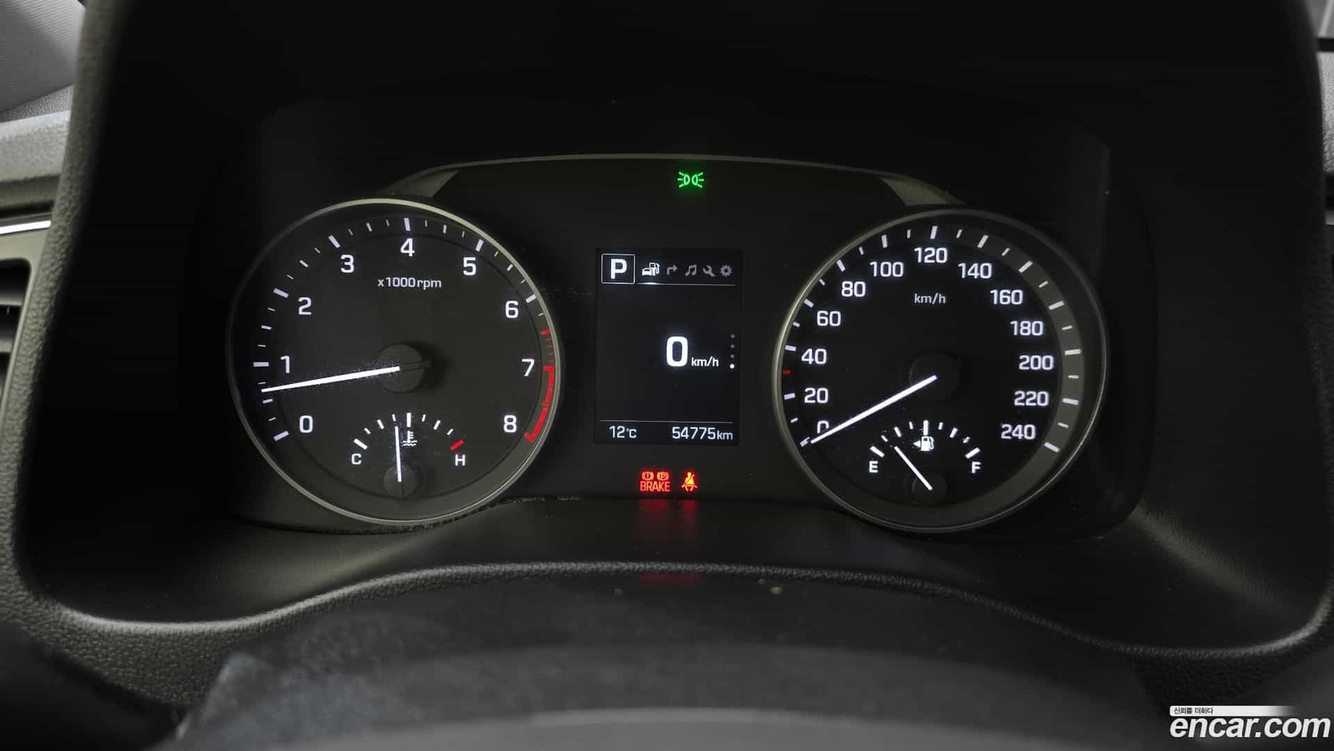 AVANTE Hyundai 2017.10-INNER-008