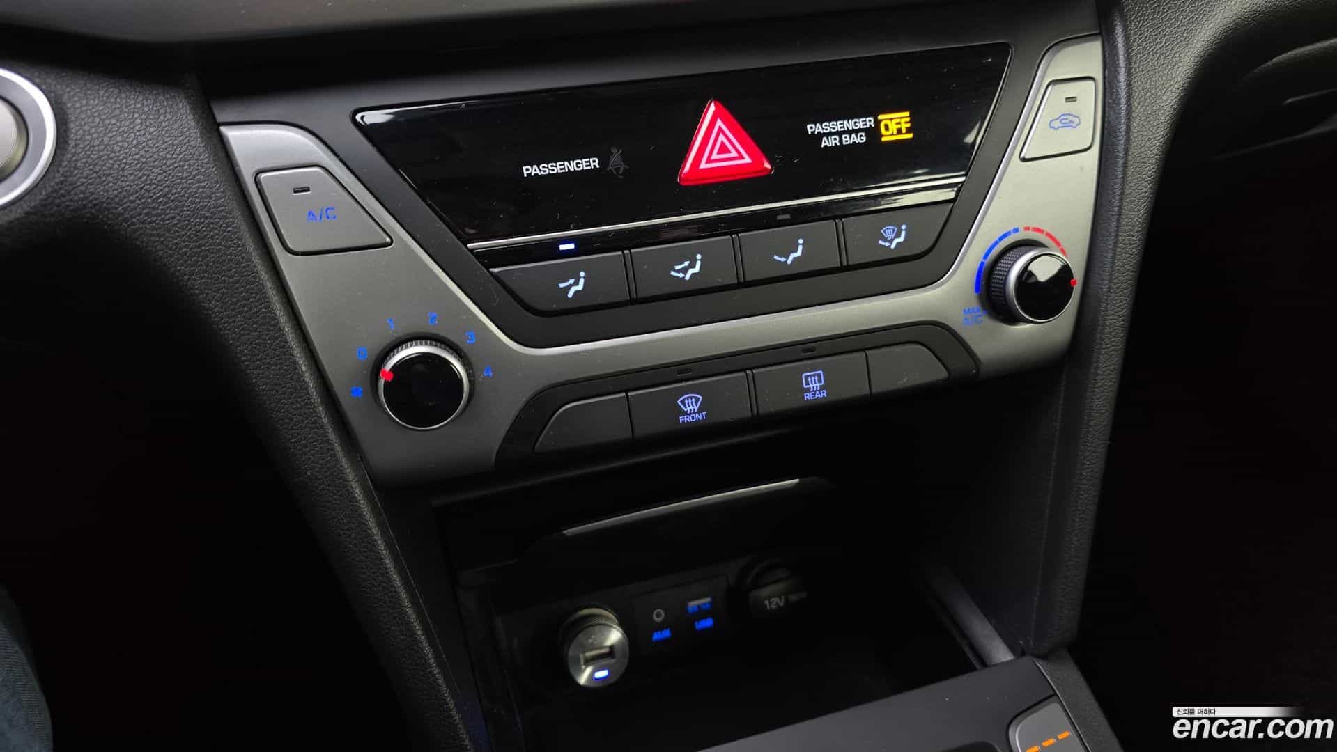 AVANTE Hyundai 2017.10-OPTION-022