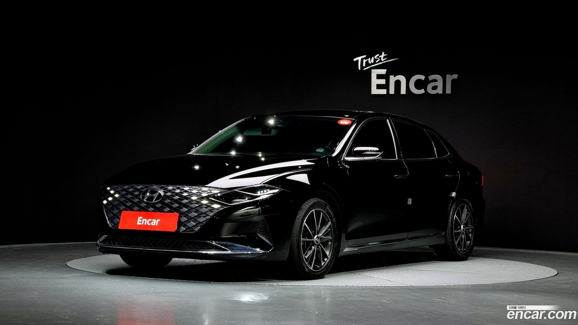 Main__Slider__Photo:Grandeur Hyundai 2022.7-0