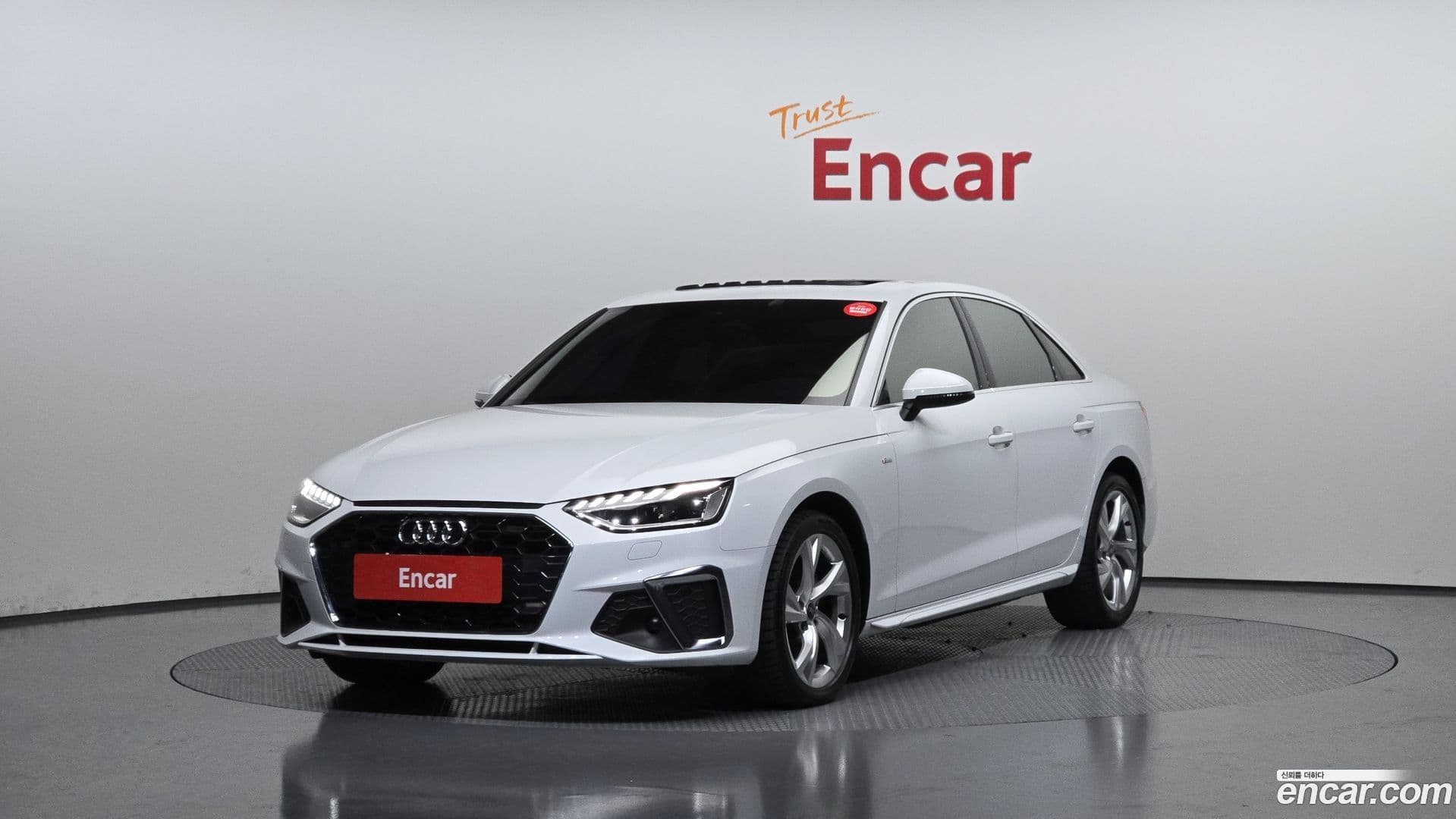 Main__Slider__Photo:A4 Audi 2021.10-0