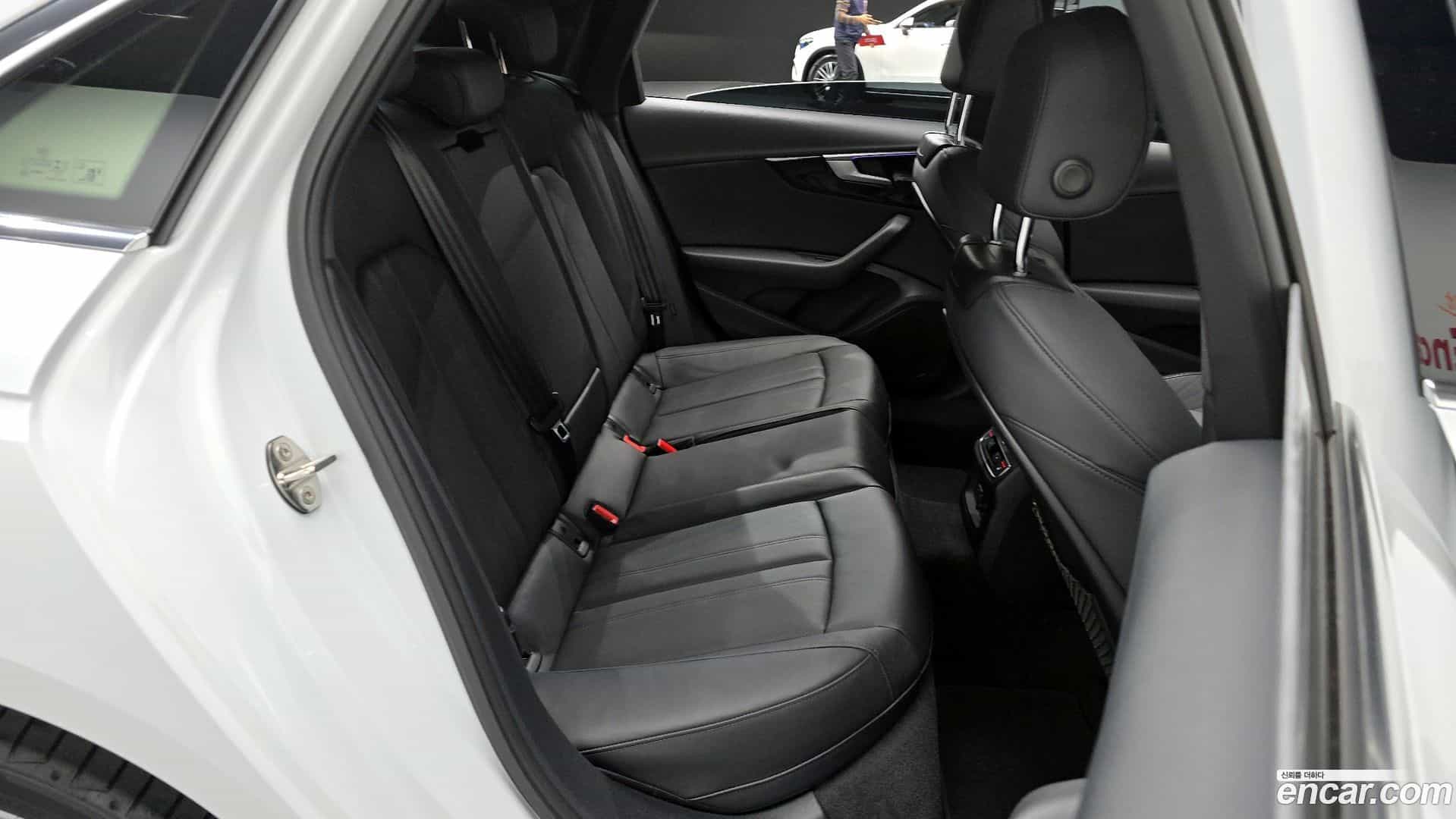 A4 Audi 2021.10-OPTION-016