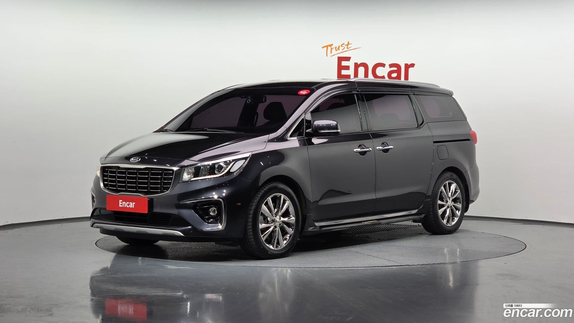 Main__Slider__Photo:Canival Kia 2018.4-0