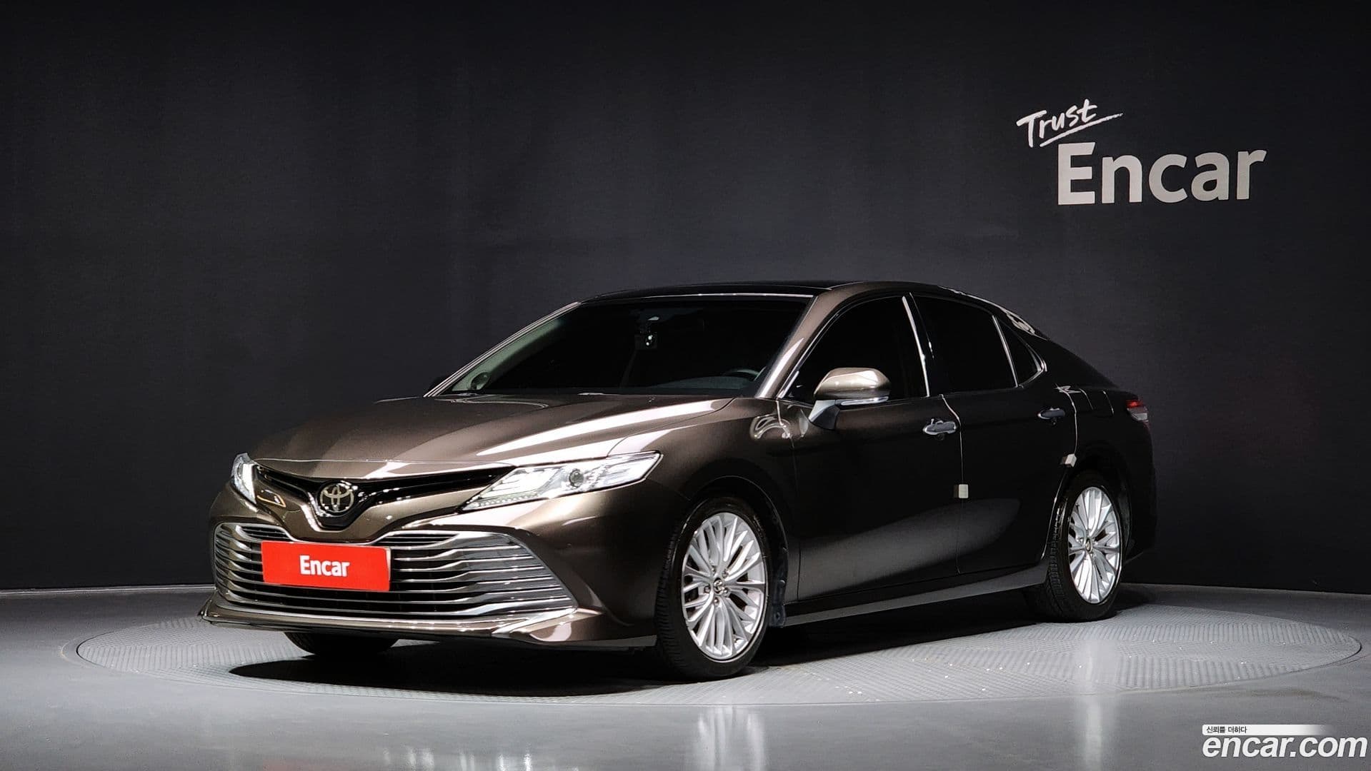 Main__Slider__Photo:Camry Toyota 2018.4-0
