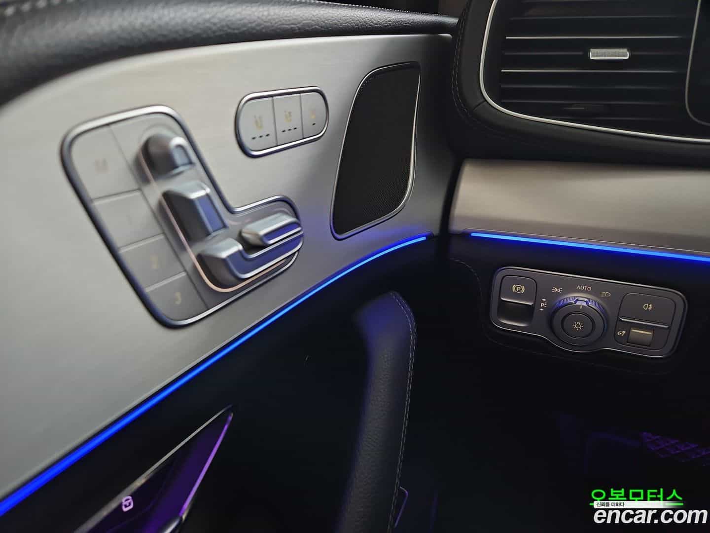 GLE-Class Mercedes-Benz 2021.11-OPTION-017