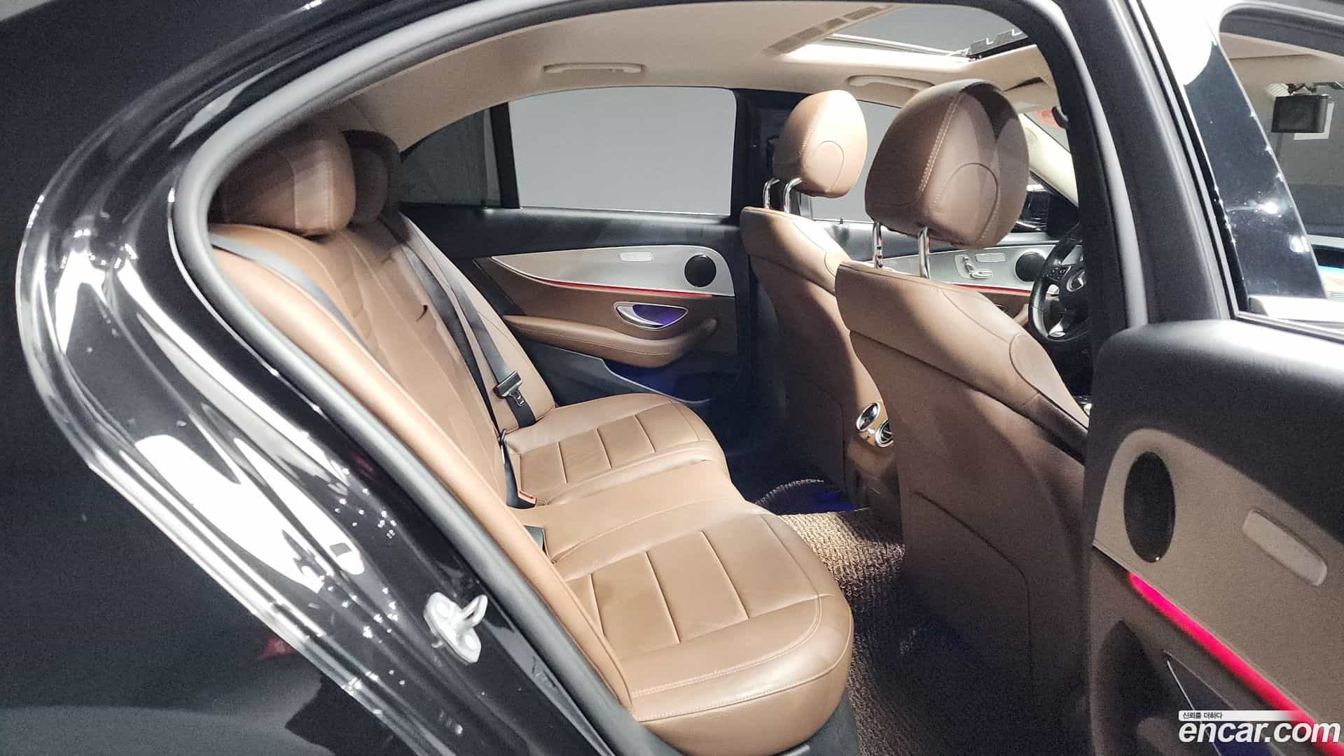 E-Class Mercedes-Benz 2018.5-OPTION-016