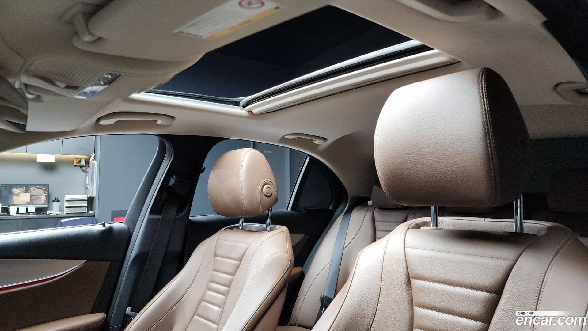 E-Class Mercedes-Benz 2018.5-OPTION-023