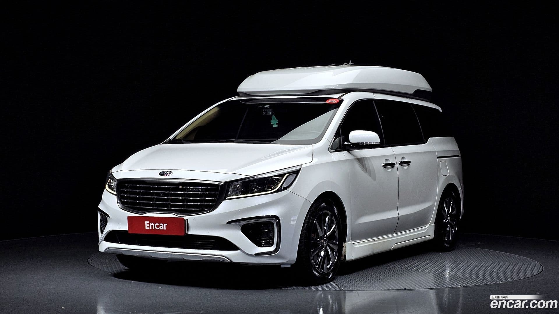 Main__Slider__Photo:Canival Kia 2019.3-0