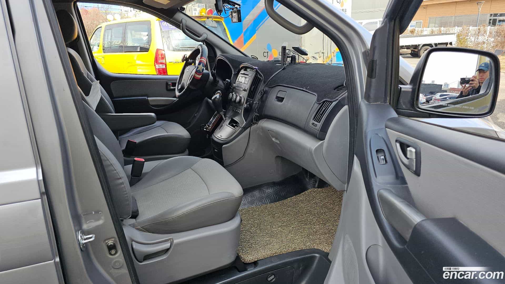 Starex Hyundai 2011.6-INNER-010