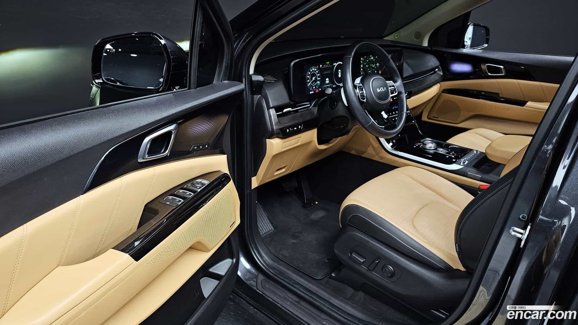 Canival Kia 2023.8-OPTION-015