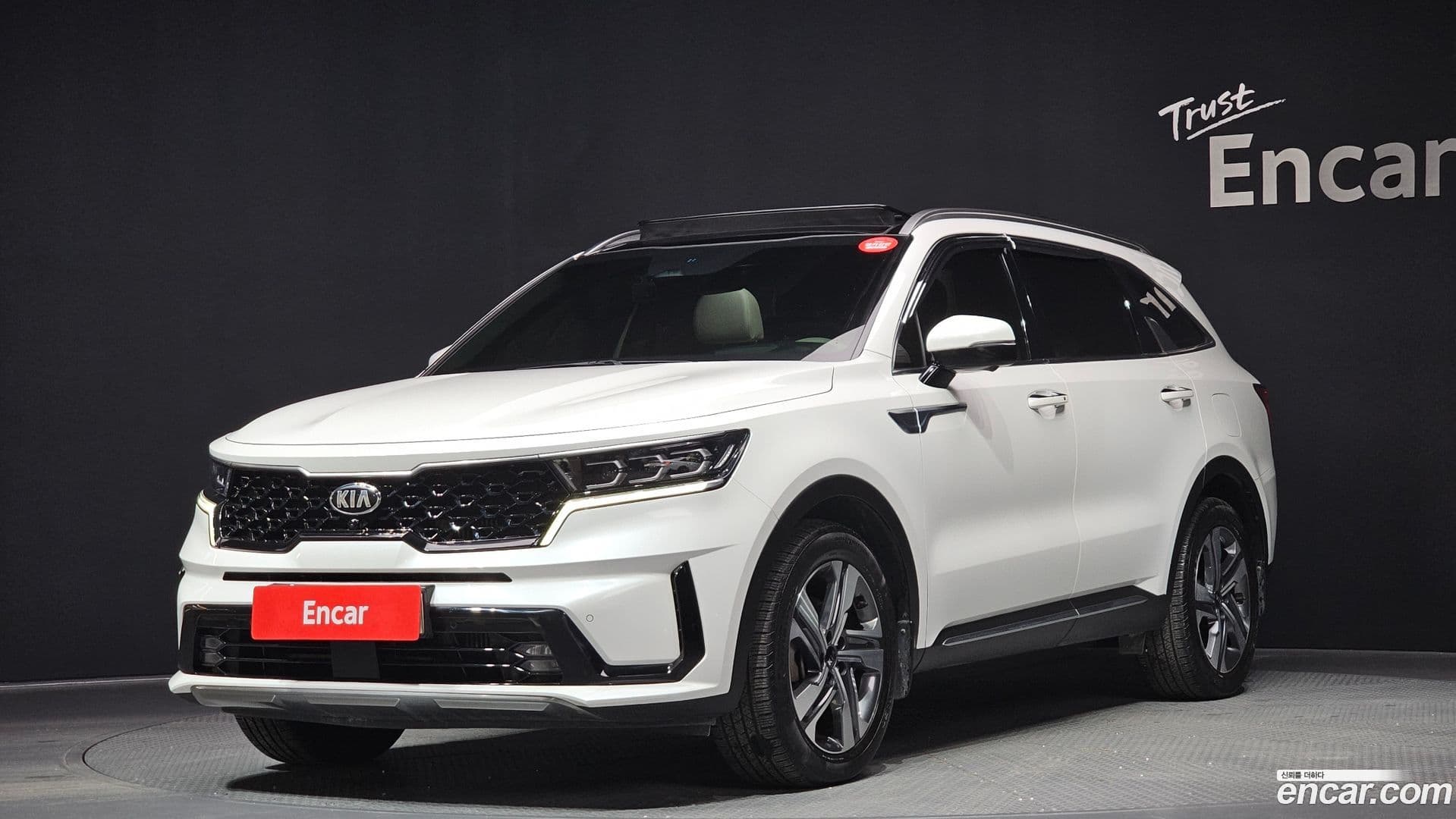 Main__Slider__Photo:Sorento Kia 2021.3-0