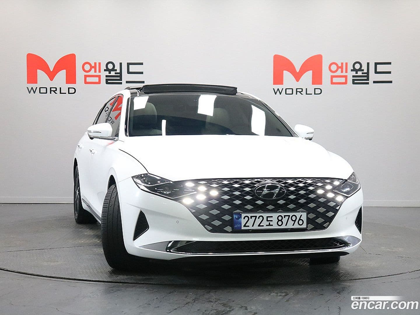 Main__Slider__Photo:Grandeur Hyundai 2022.7-0