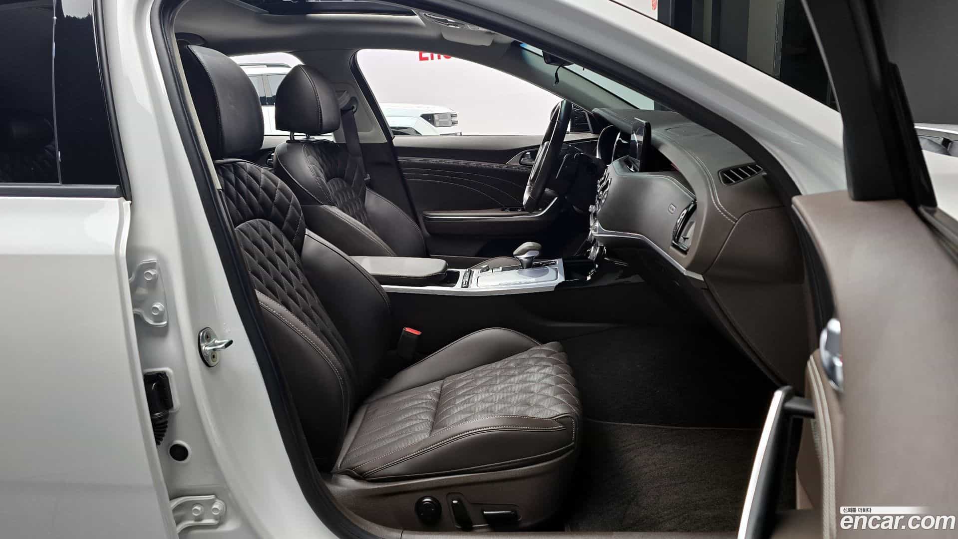 Stinger Kia 2022.9-INNER-10