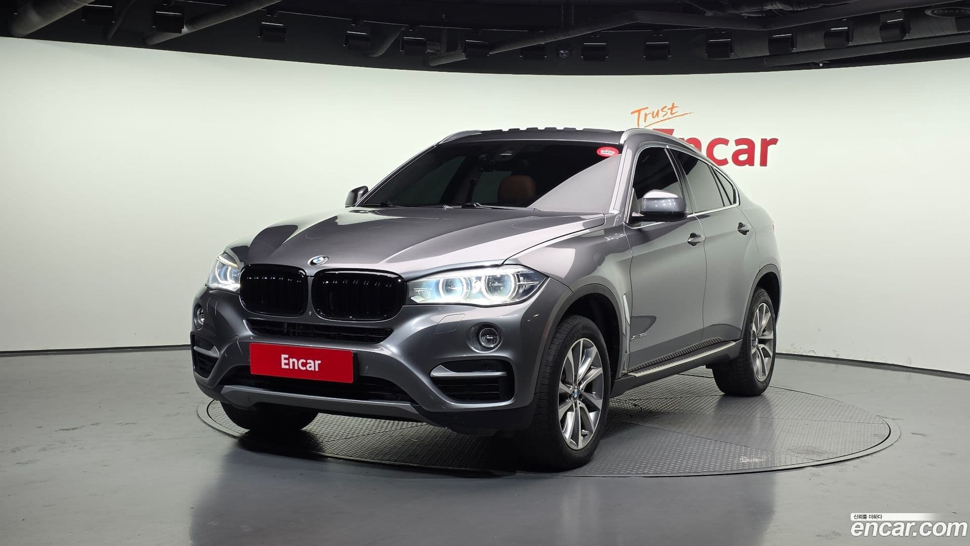 Main__Slider__Photo:X6 BMW 2016.2-0