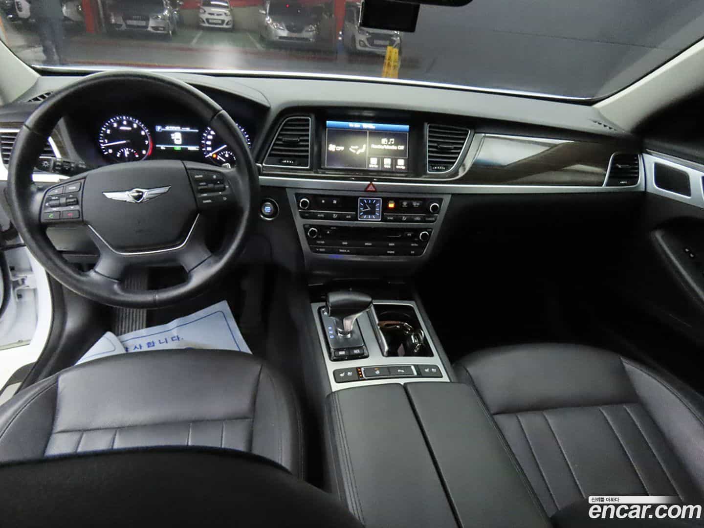 G80 Genesis 2017.0-INNER-007