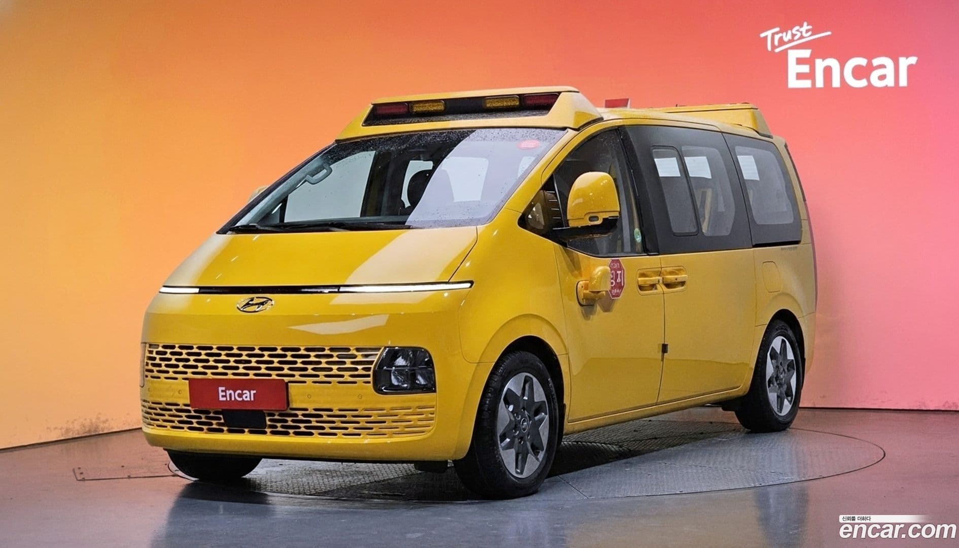 Main__Slider__Photo:Staria Hyundai 2023.10-0