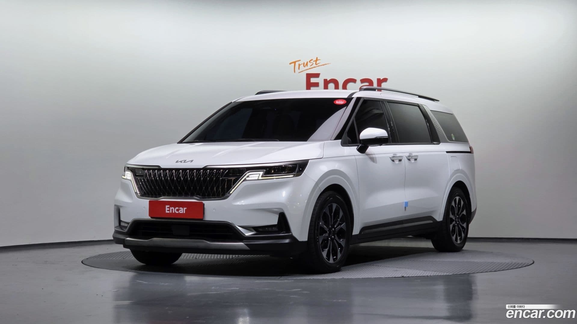Main__Slider__Photo:Canival Kia 2022.11-0