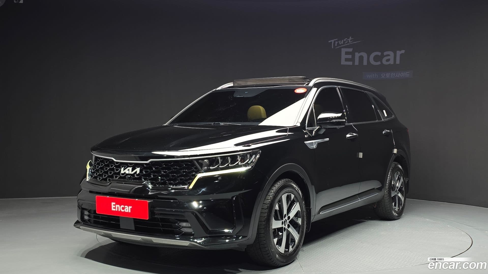Main__Slider__Photo:Sorento Kia 2022.1-0