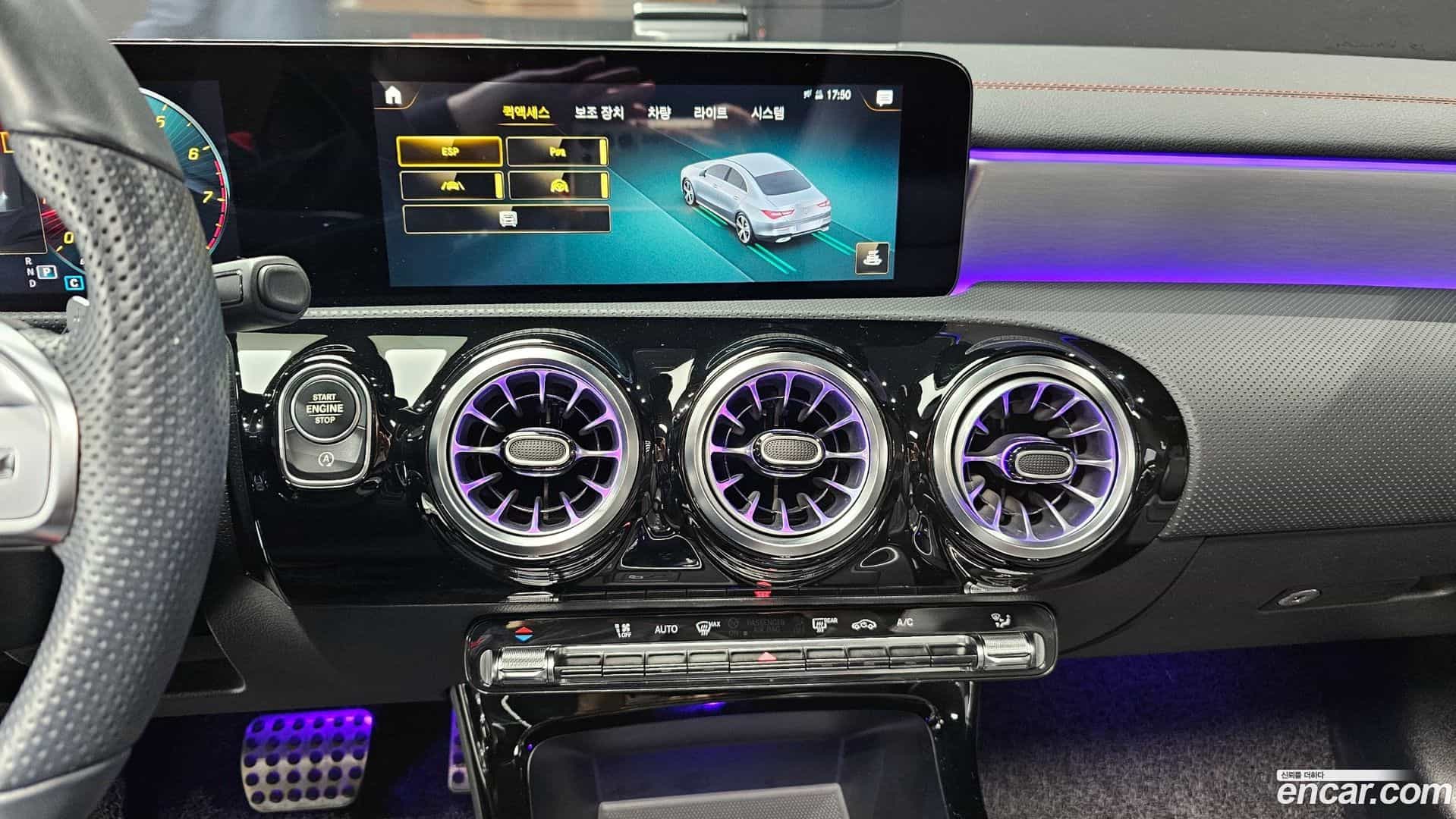 CLA-Class Mercedes-Benz 2022.1-OPTION-019