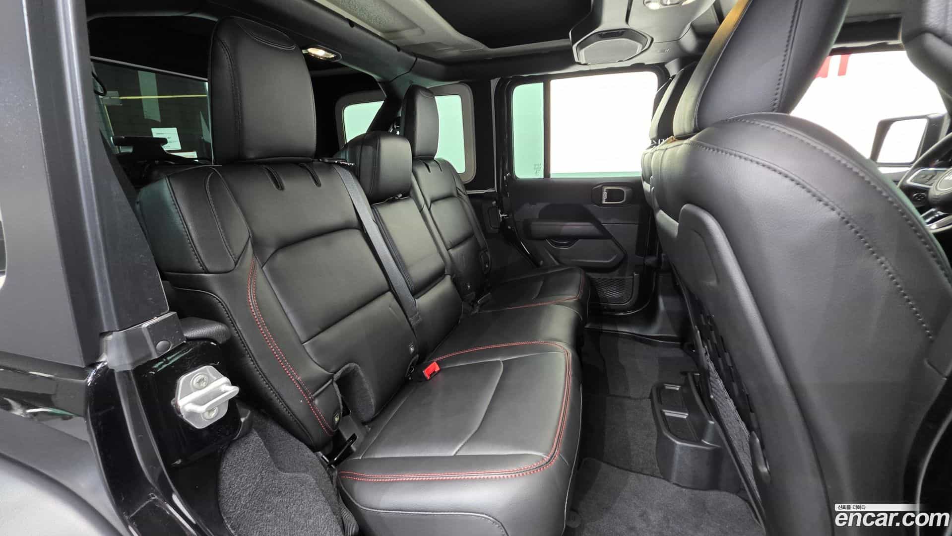 Wrangler Jeep 2023.9-OPTION-023
