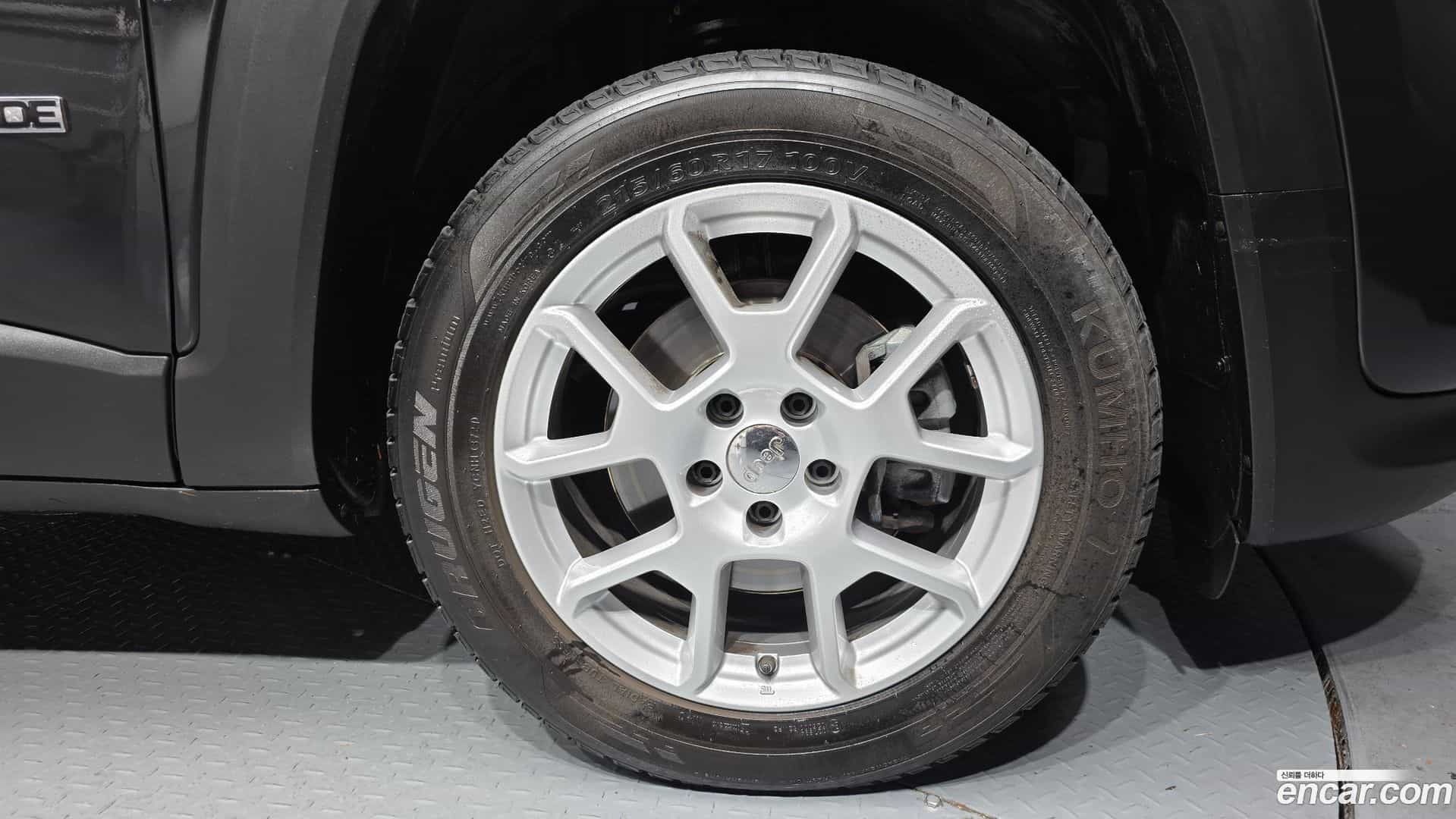 Renegade Jeep 2020.11-OUTER-005