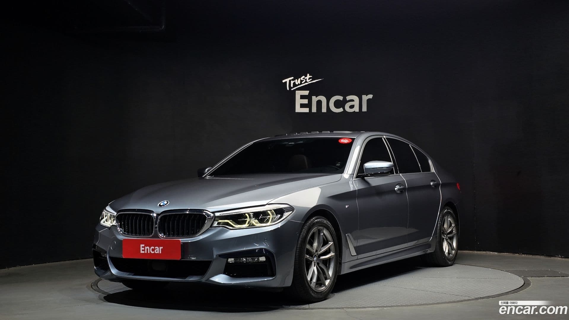 Main__Slider__Photo:5-Series BMW 2018.2-0