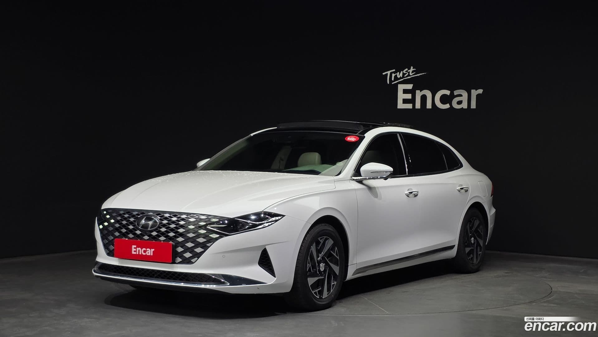 Main__Slider__Photo:Grandeur Hyundai 2022.2-0