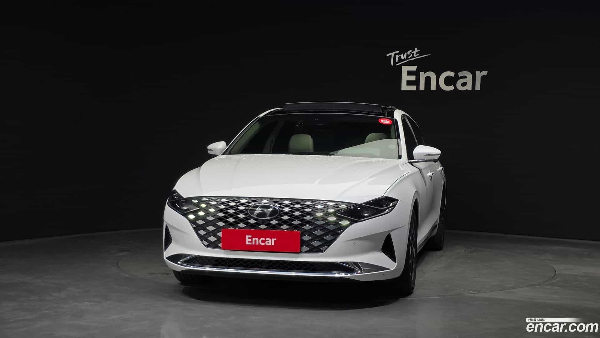 Grandeur Hyundai 2022.2-OUTER-003