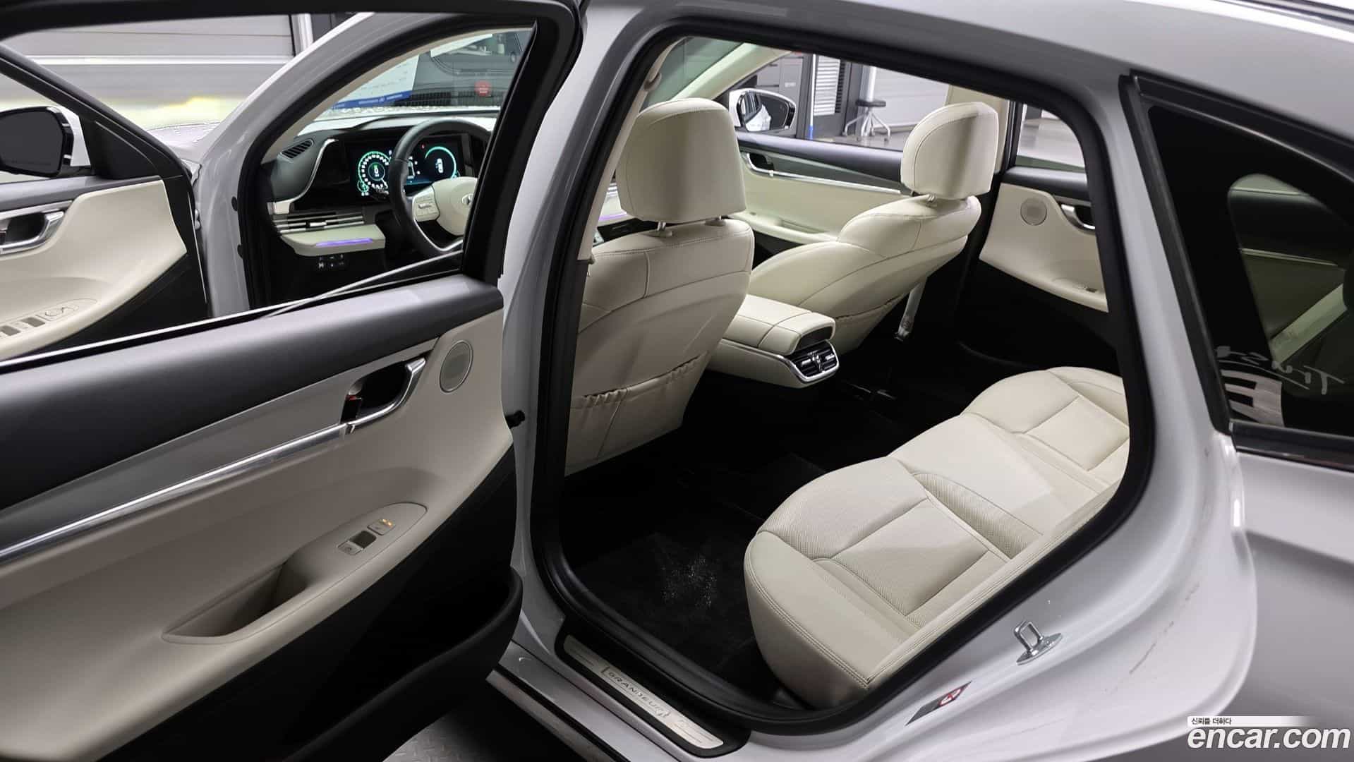 Grandeur Hyundai 2022.2-OPTION-015