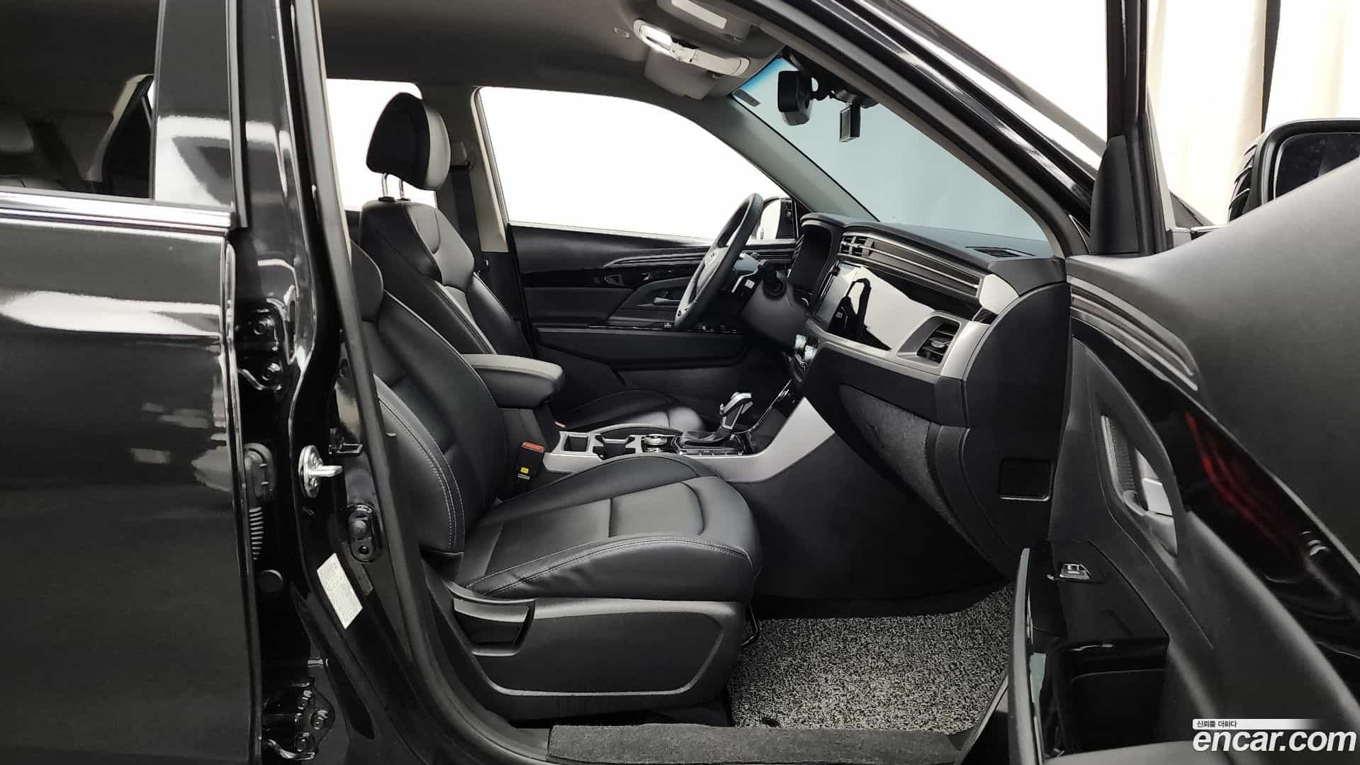 KORANDO KG Mobility 2023.8-OPTION-015