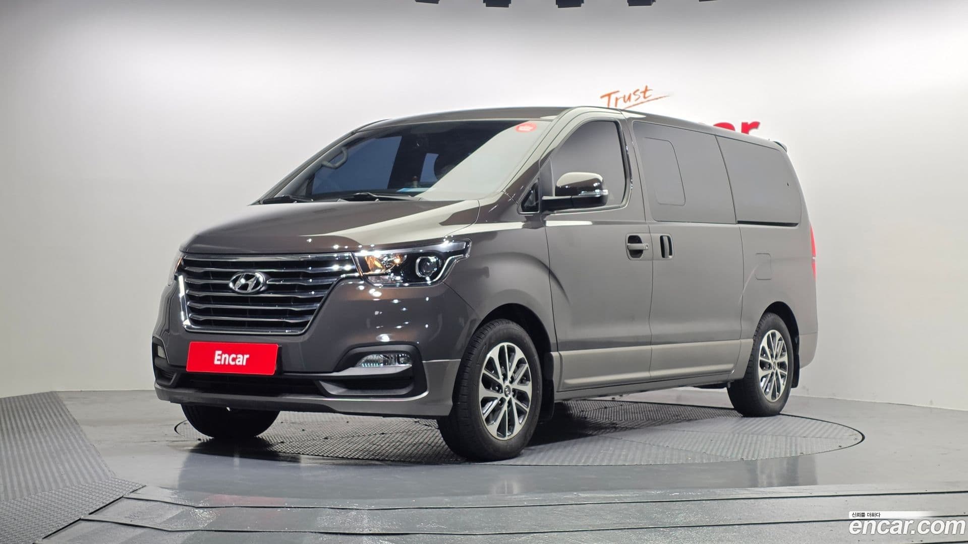 Main__Slider__Photo:Starex Hyundai 2020.3-0