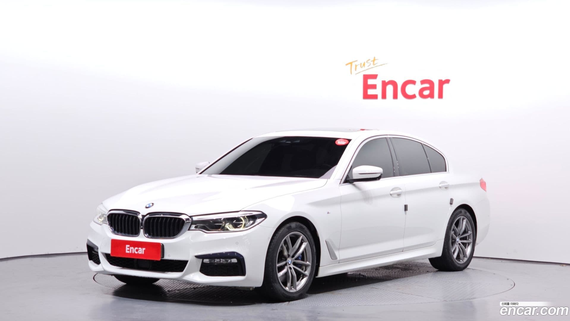 Main__Slider__Photo:5-Series BMW 2018.2-0