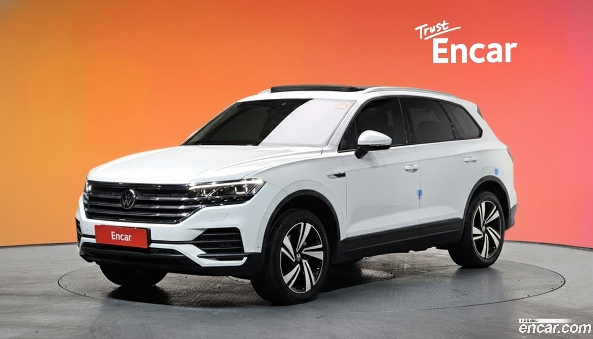 Main__Slider__Photo:Touareg Volkswagen 2023.5-0