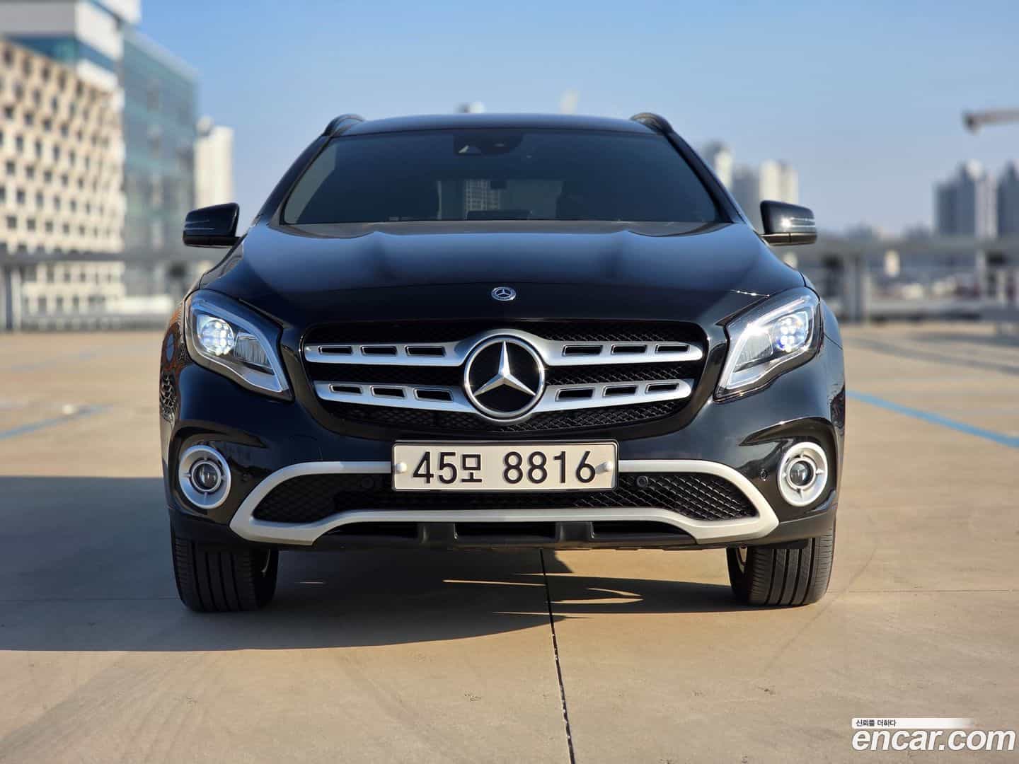 GLA-Class Mercedes-Benz 2019.5-OUTER-003