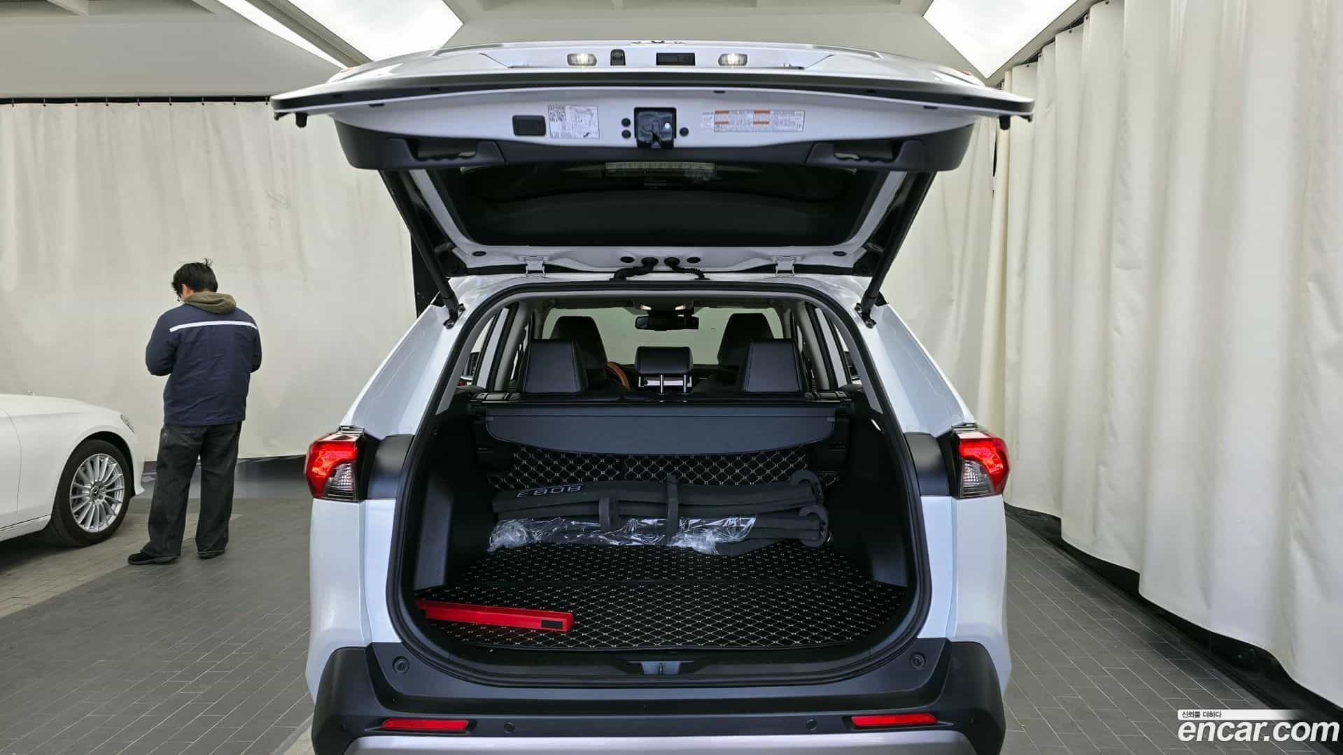 RAV4 Toyota 2023.10-OPTION-024