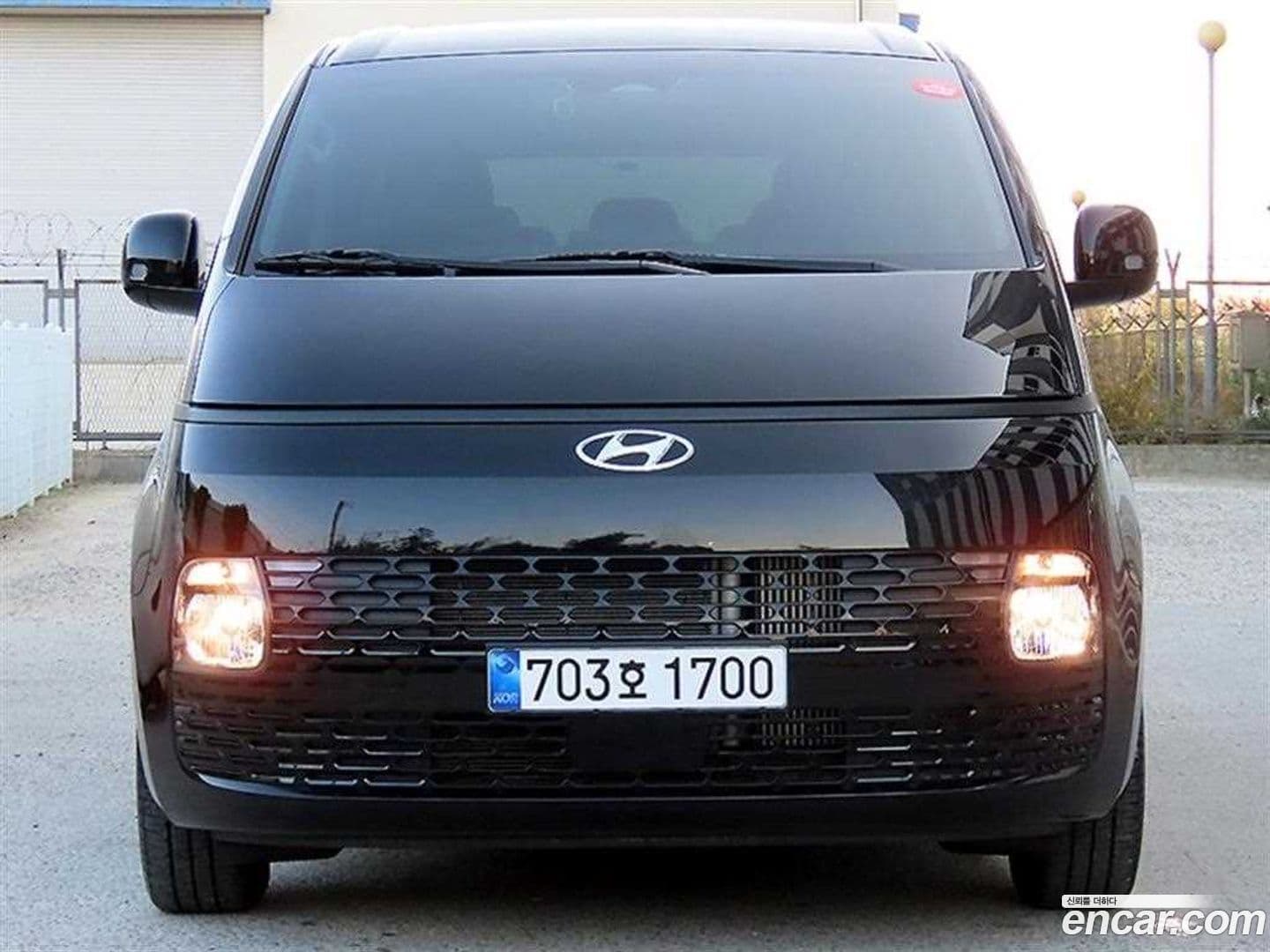 Main__Slider__Photo:Staria Hyundai 2024.0-0